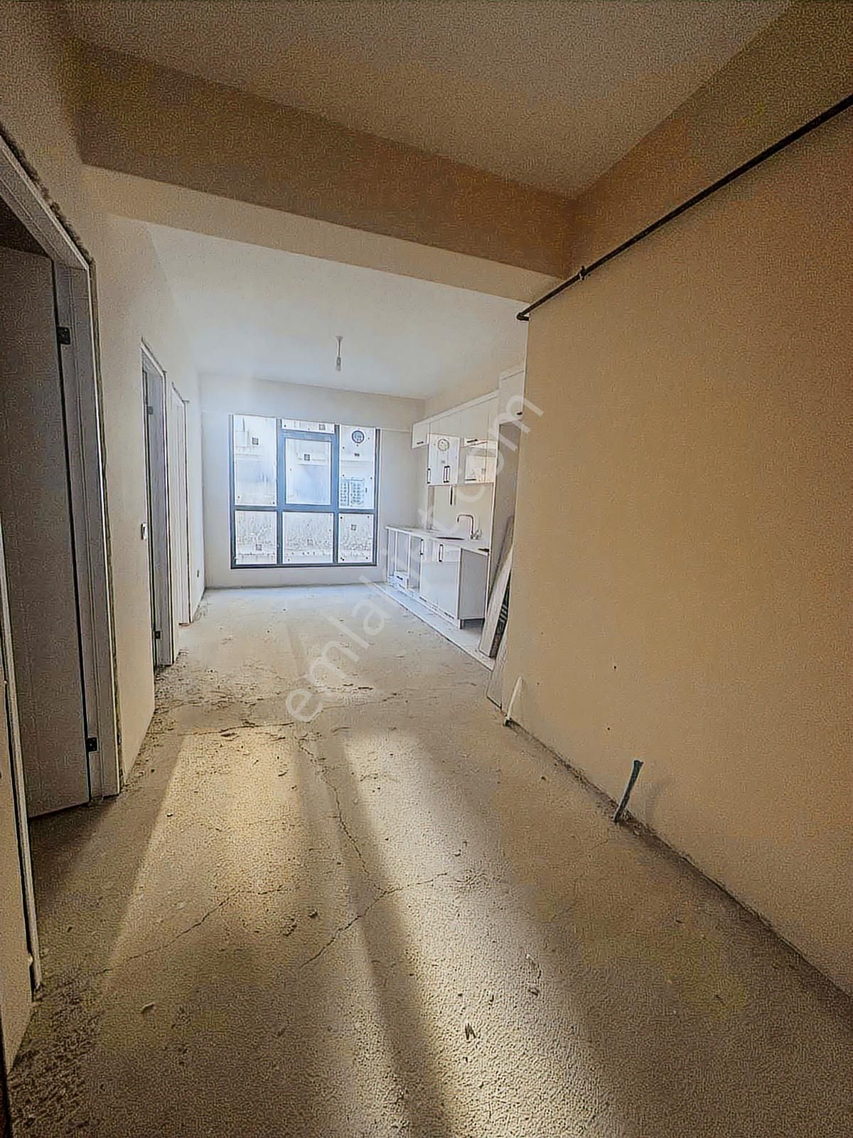 Pendik Tavşantepe Metro Yanı E5 Kenarı 1+1 Daire - Görsel 3