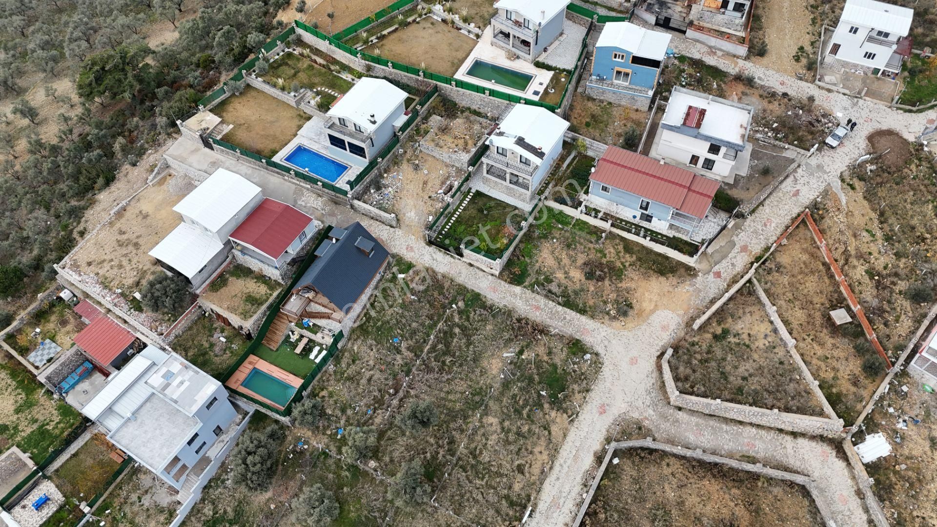 Buca Karacaağaç Hisse Tapulu Elektrik Su Köşe Oturmuş Sitede Manzaralı - Görsel 15