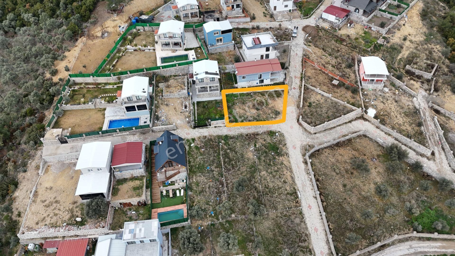 Buca Karacaağaç Hisse Tapulu Elektrik Su Köşe Oturmuş Sitede Manzaralı