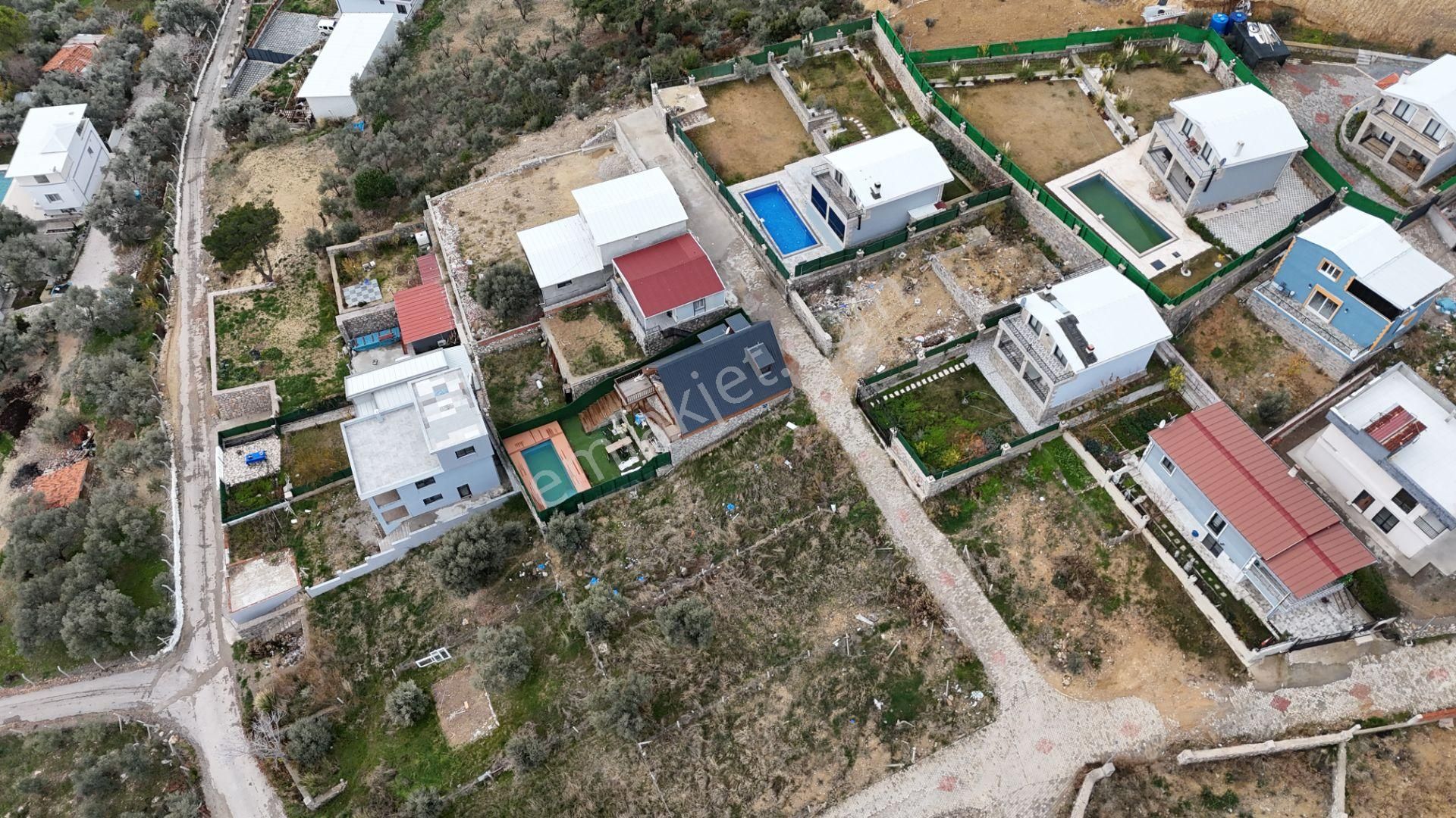 Buca Karacaağaç Hisse Tapulu Elektrik Su Köşe Oturmuş Sitede Manzaralı - Görsel 9