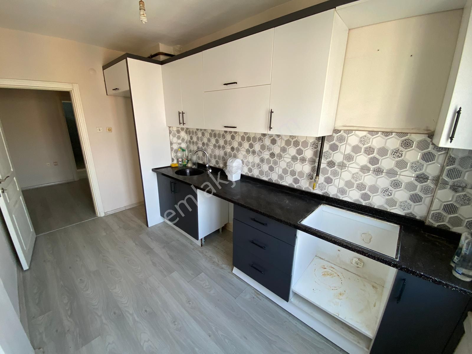 Karınca'dan Menderes Mh'de Aylık Ödemeli Bu Fiyata Kaçmaz 3+1 Kiralık!