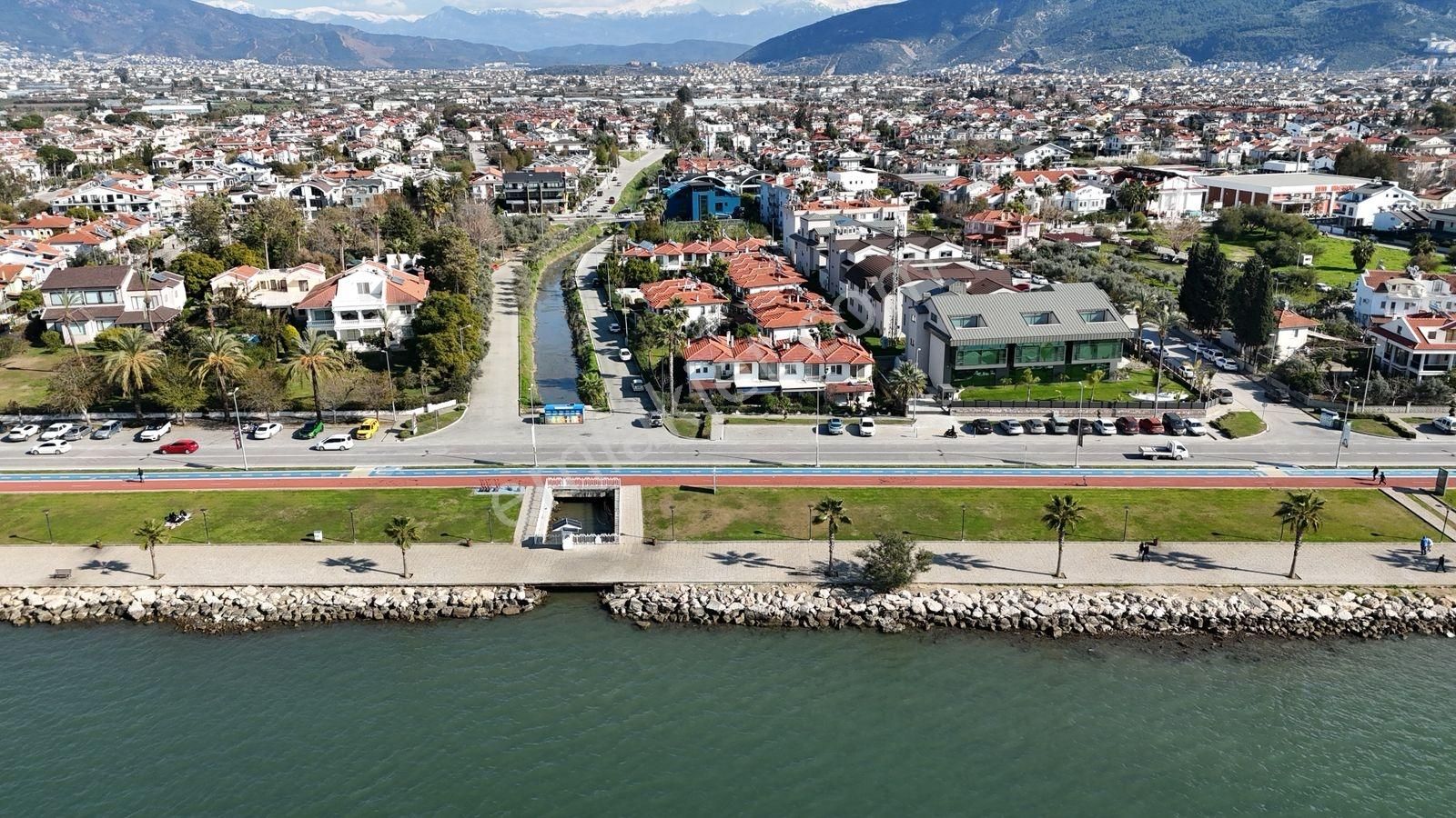 Havuzlu Denize Sıfır Villa - Görsel 11