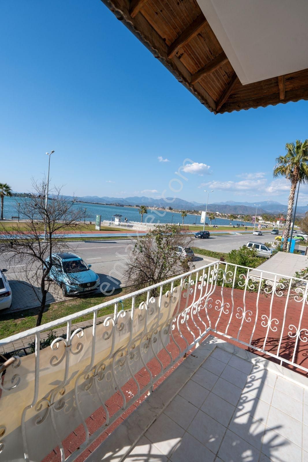 Havuzlu Denize Sıfır Villa - Görsel 13