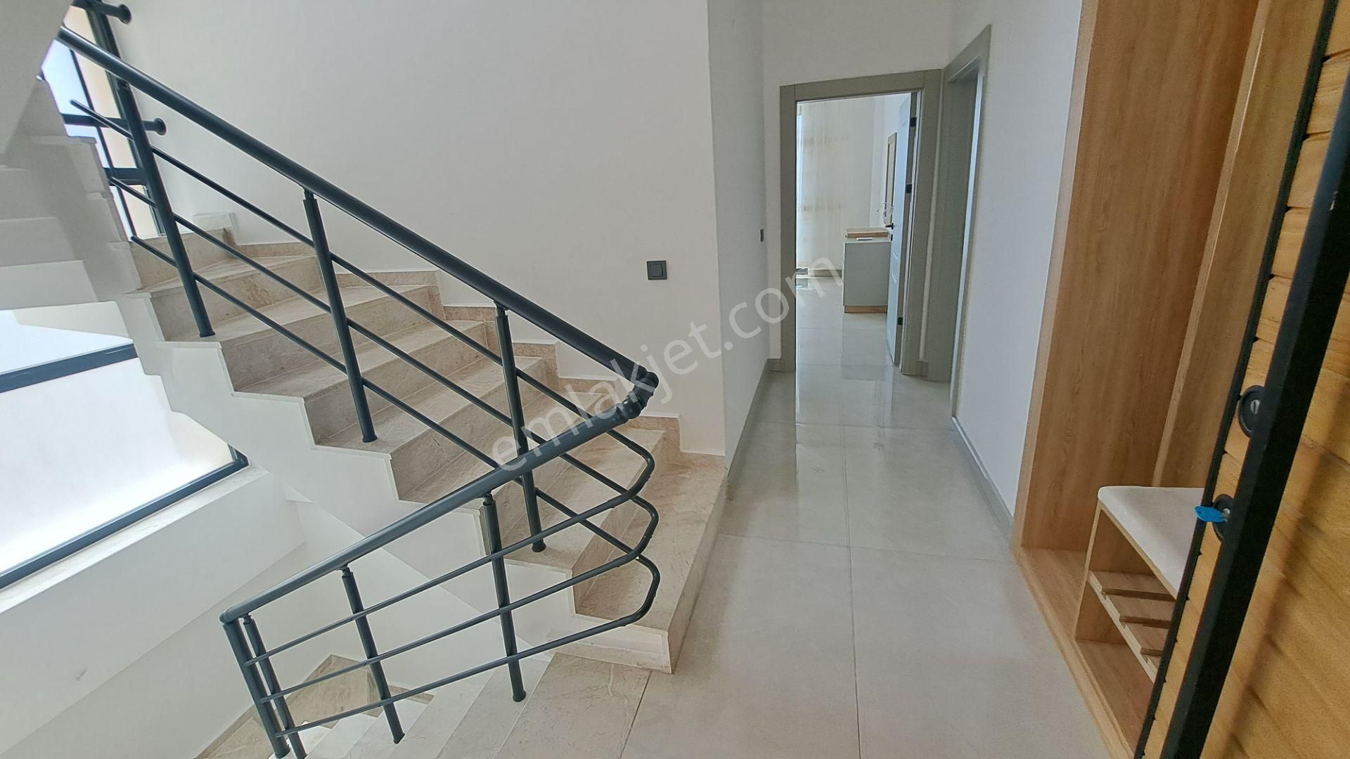 Stop’tan Dünyaca Ünlü Faralya’da Full Deniz Manzaralı 370m² Tripleks Villa - Görsel 3