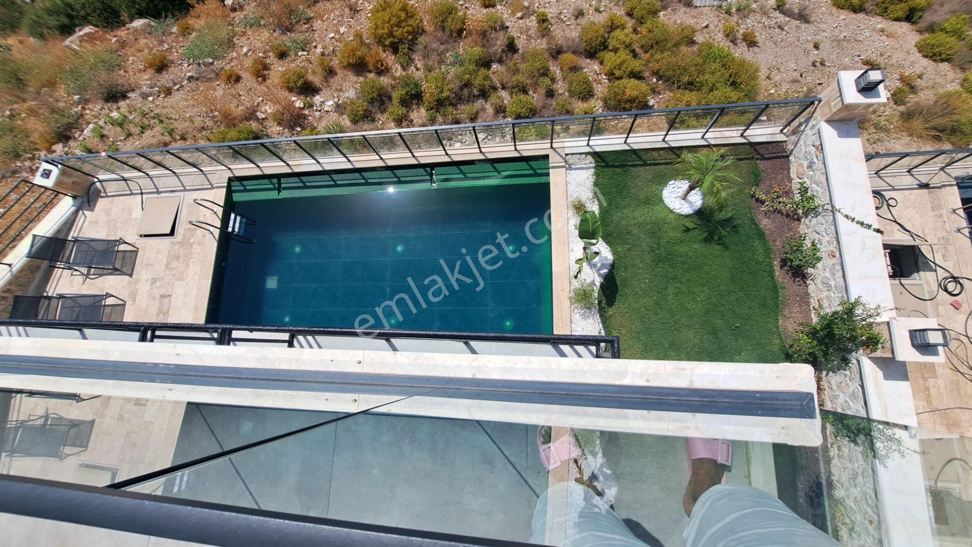 Stop’tan Dünyaca Ünlü Faralya’da Full Deniz Manzaralı 370m² Tripleks Villa - Görsel 8