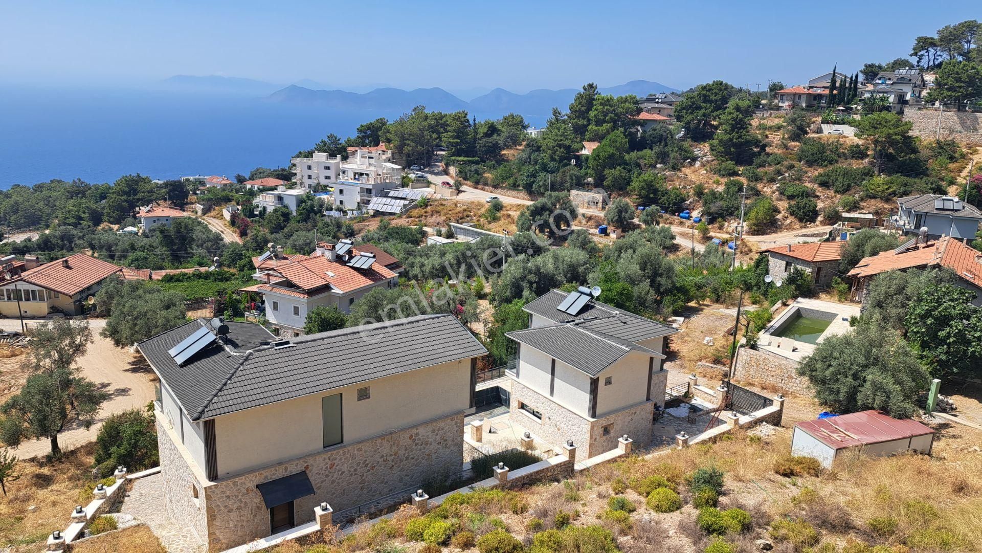 Stop’tan Dünyaca Ünlü Faralya’da Full Deniz Manzaralı 370m² Tripleks Villa