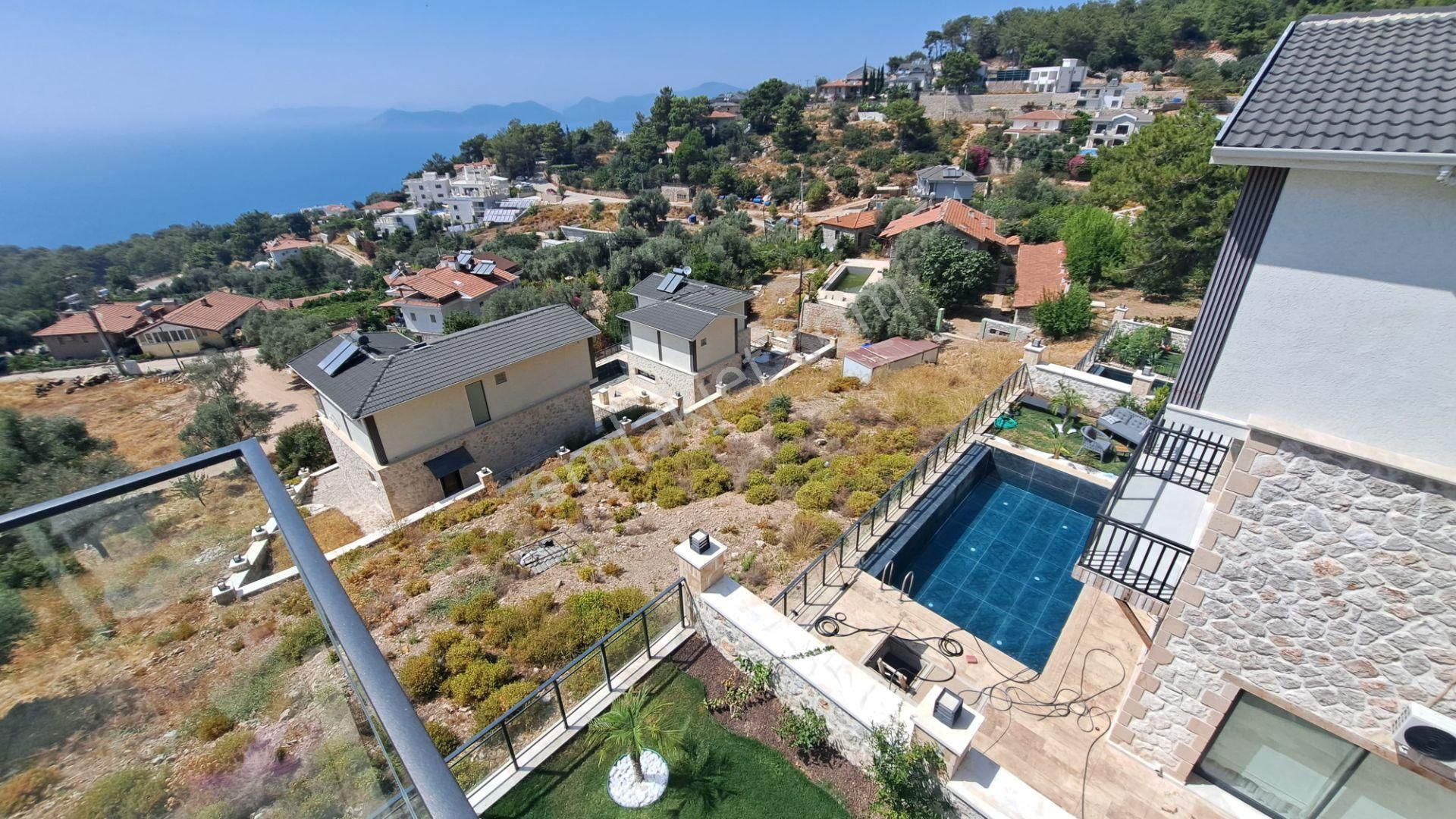 Stop’tan Dünyaca Ünlü Faralya’da Full Deniz Manzaralı 370m² Tripleks Villa - Görsel 10