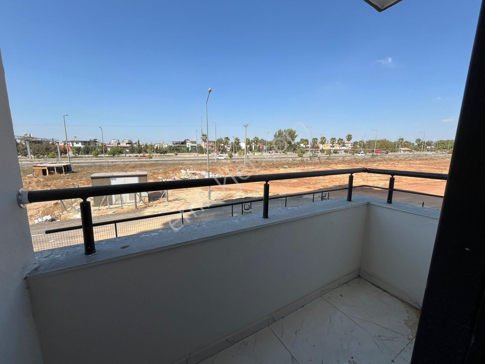 Mehmet Akifte Müze Arkası 2+1 Kapalı Mutfak Daire - Görsel 5