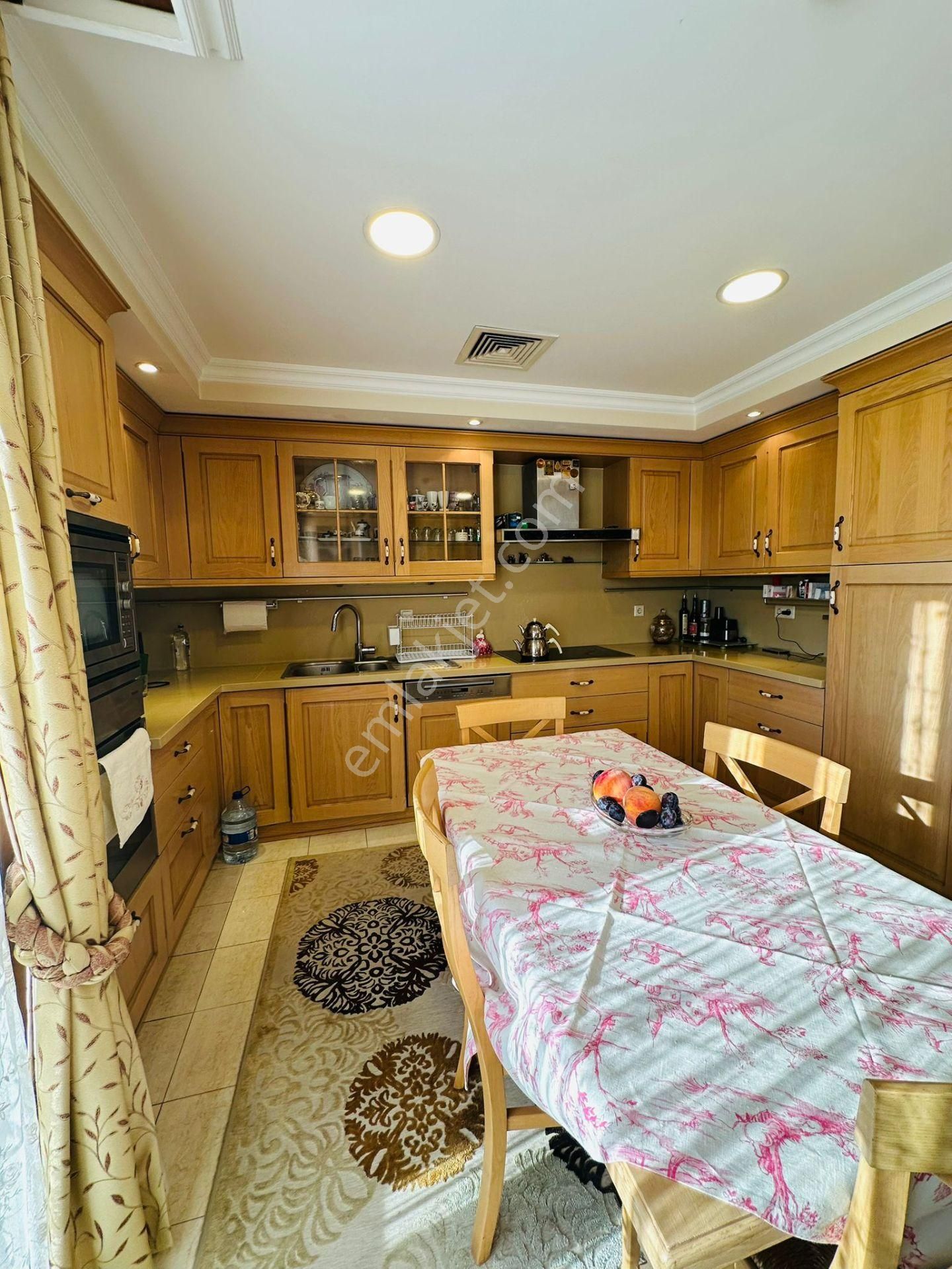 Sarıkonaklar Sıtesınde Satılık Garaj Cıkıslı Catı Dubleksı - Görsel 3