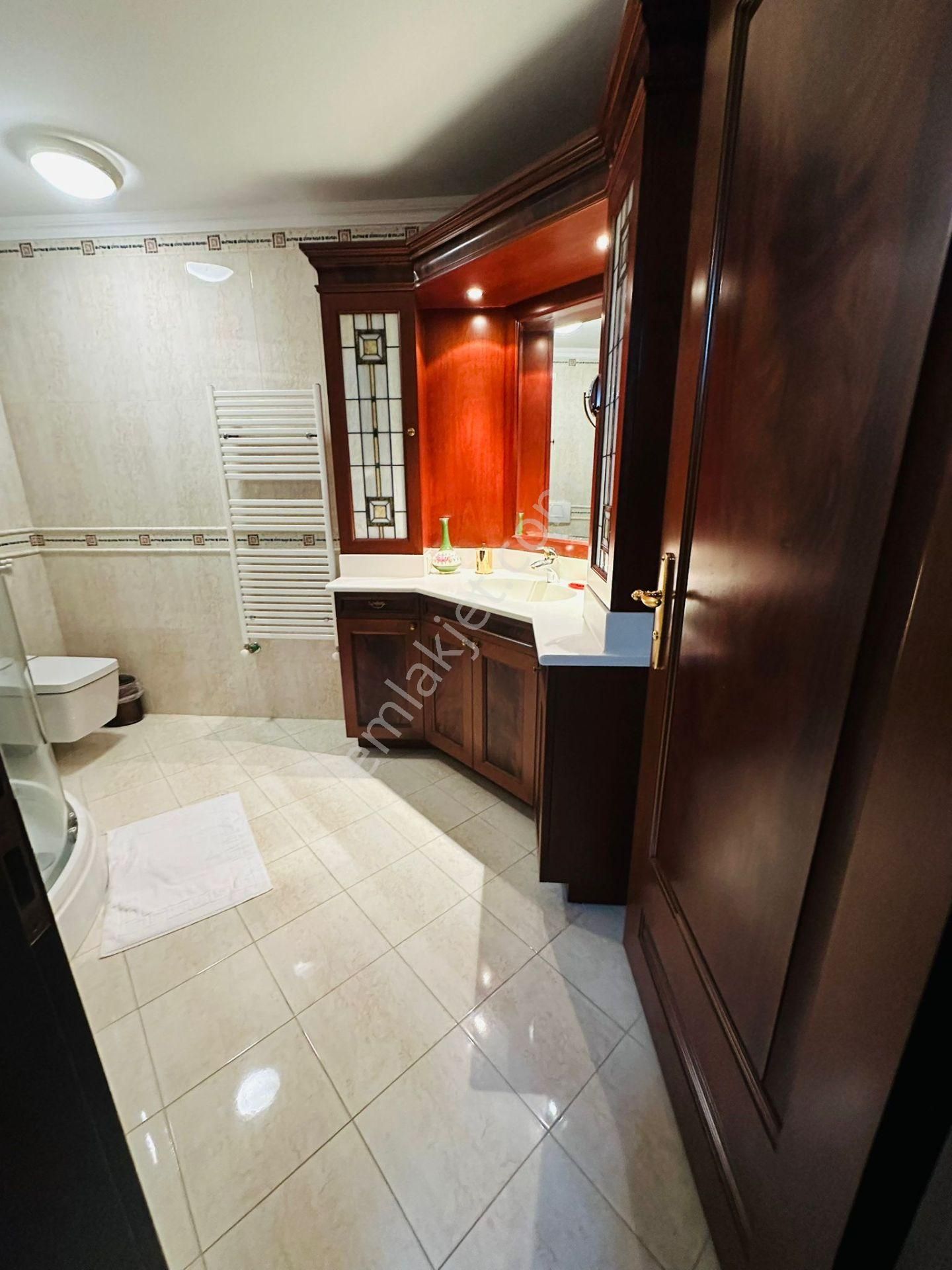 Sarıkonaklar Sıtesınde Satılık Garaj Cıkıslı Catı Dubleksı - Görsel 12