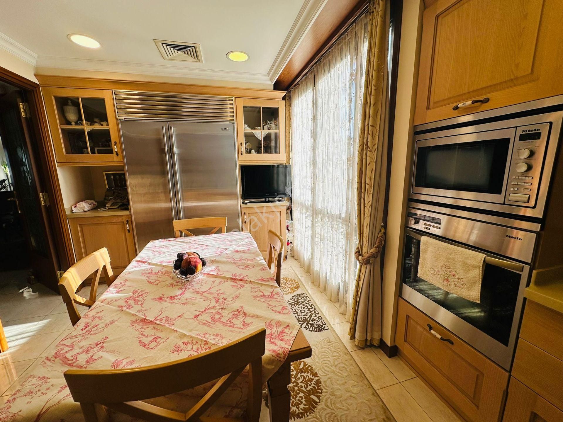 Sarıkonaklar Sıtesınde Satılık Garaj Cıkıslı Catı Dubleksı - Görsel 2