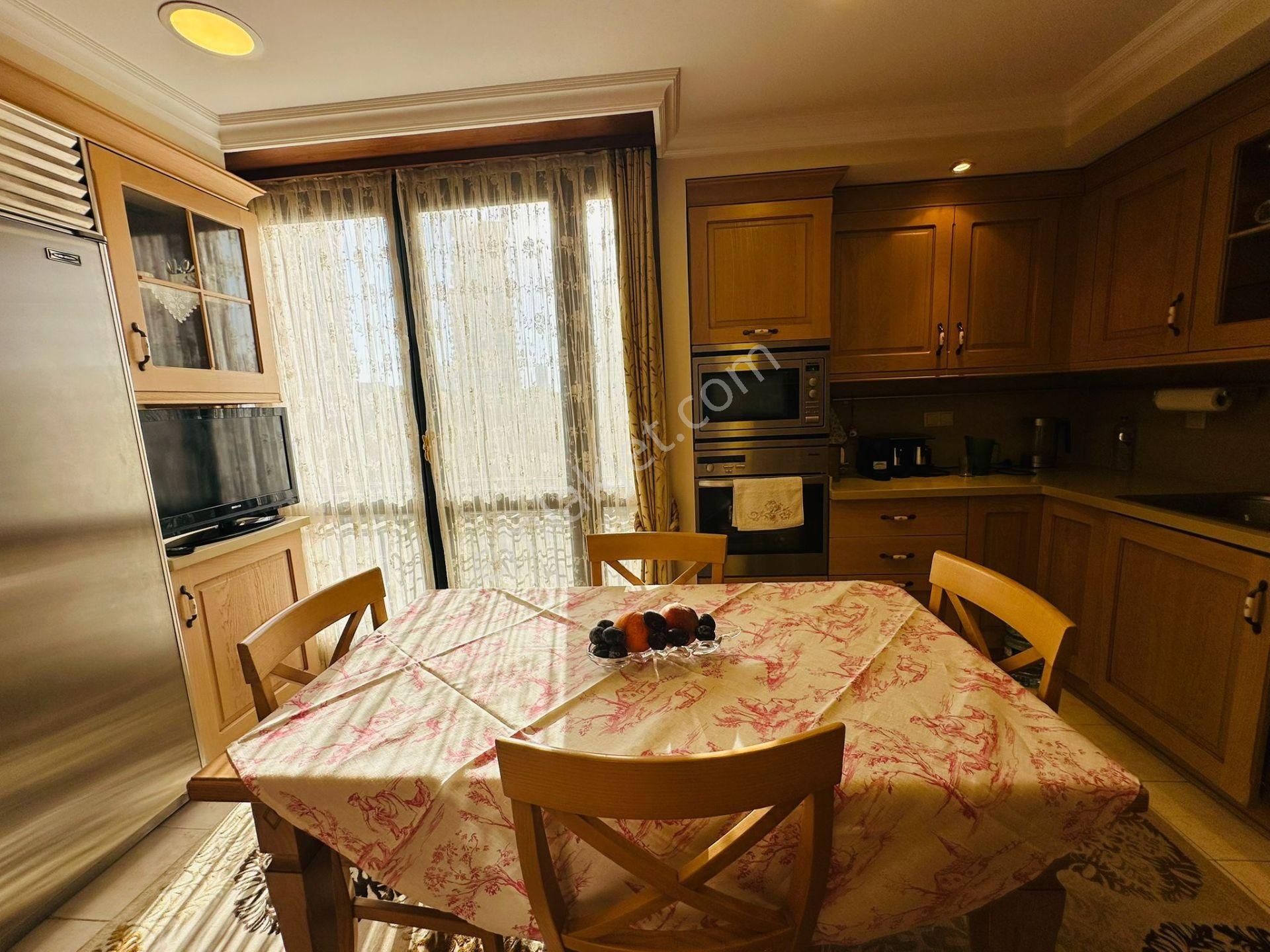 Sarıkonaklar Sıtesınde Satılık Garaj Cıkıslı Catı Dubleksı - Görsel 5