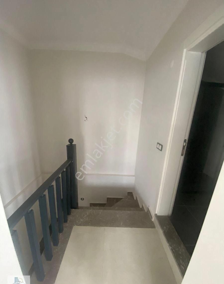 Didim Efeler Mahallesinde Asansörlü Geniş Teraslı 3+1 Dubleks Daire - Görsel 8