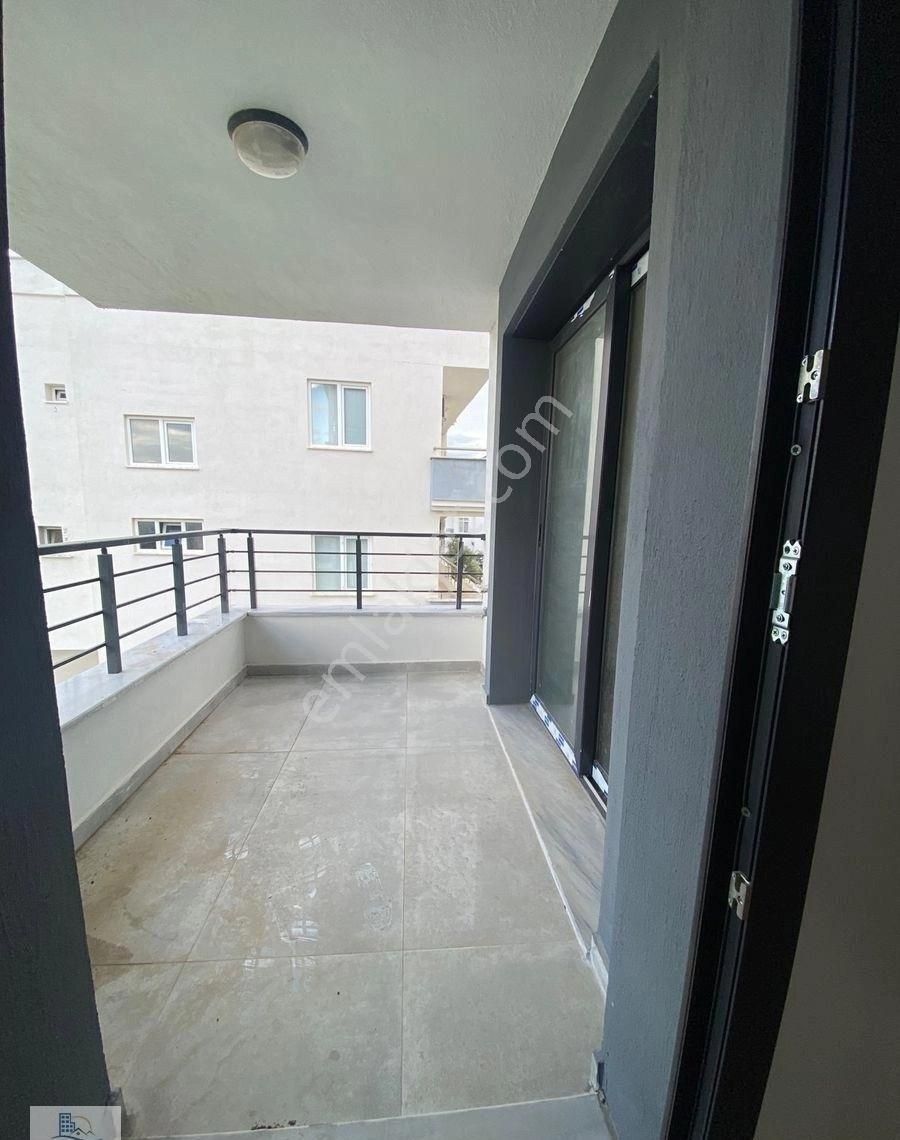 Didim Efeler Mahallesinde Asansörlü Geniş Teraslı 3+1 Dubleks Daire - Görsel 24