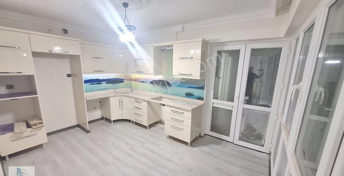 Altunkum‘da Denize 150 Metre Mesafede Havuzlu Sitede 2 + 1 Ayrı Mutfak Daire - Görsel 35