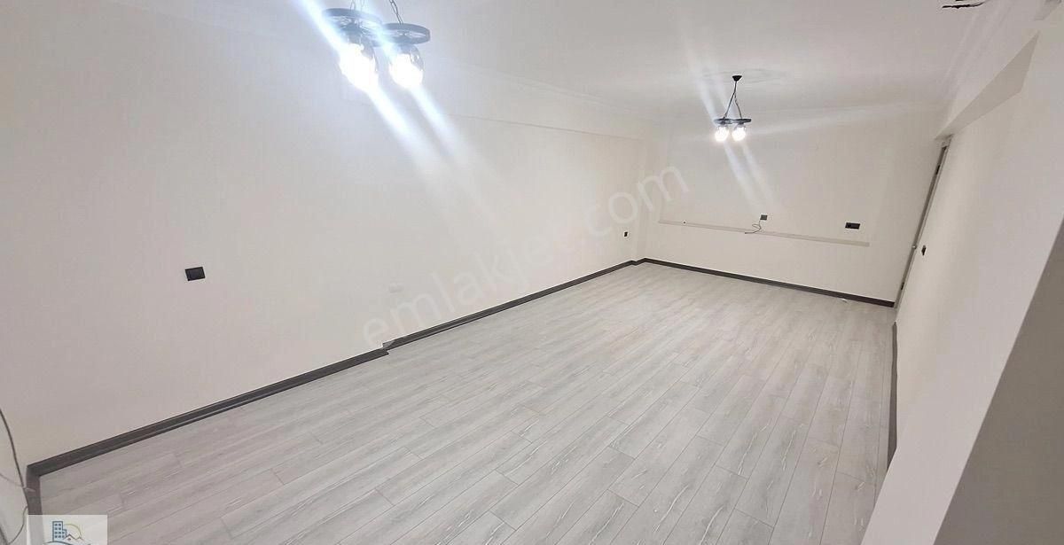 Altunkum‘da Denize 150 Metre Mesafede Havuzlu Sitede 2 + 1 Ayrı Mutfak Daire - Görsel 32