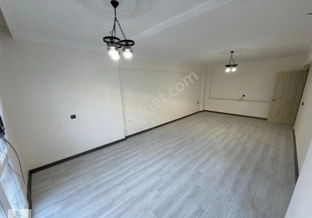 Altunkum‘da Denize 150 Metre Mesafede Havuzlu Sitede 2 + 1 Ayrı Mutfak Daire - Görsel 17