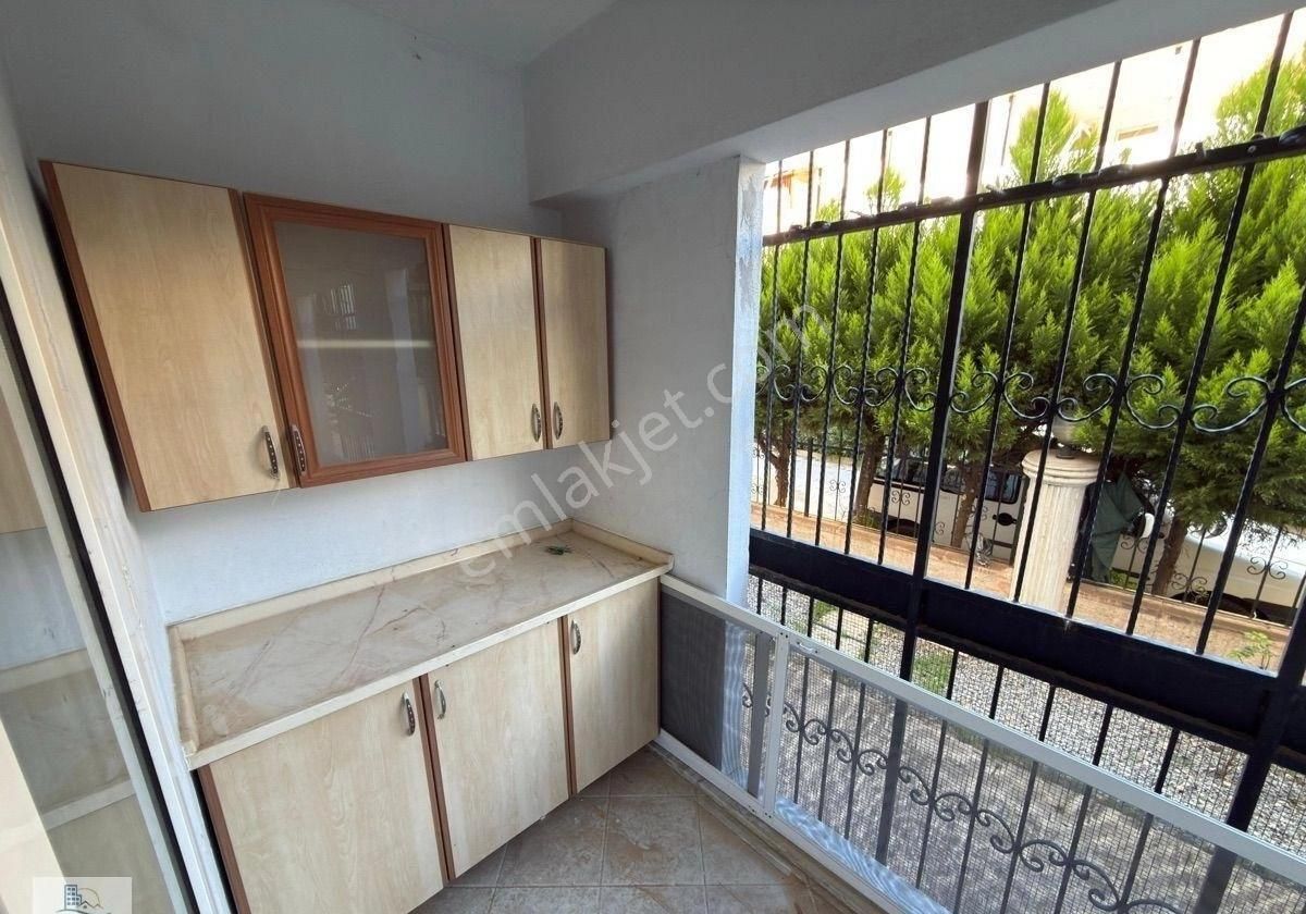 Altunkum‘da Denize 150 Metre Mesafede Havuzlu Sitede 2 + 1 Ayrı Mutfak Daire - Görsel 16