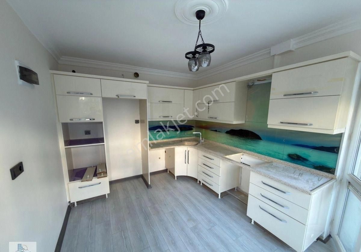 Altunkum‘da Denize 150 Metre Mesafede Havuzlu Sitede 2 + 1 Ayrı Mutfak Daire - Görsel 34