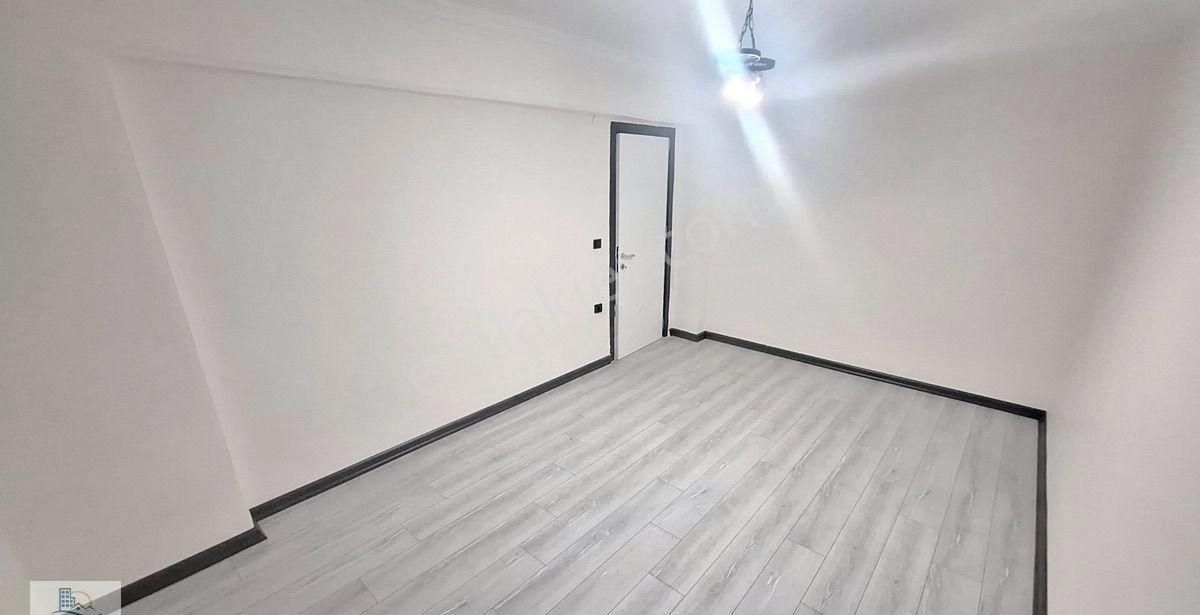 Altunkum‘da Denize 150 Metre Mesafede Havuzlu Sitede 2 + 1 Ayrı Mutfak Daire - Görsel 8