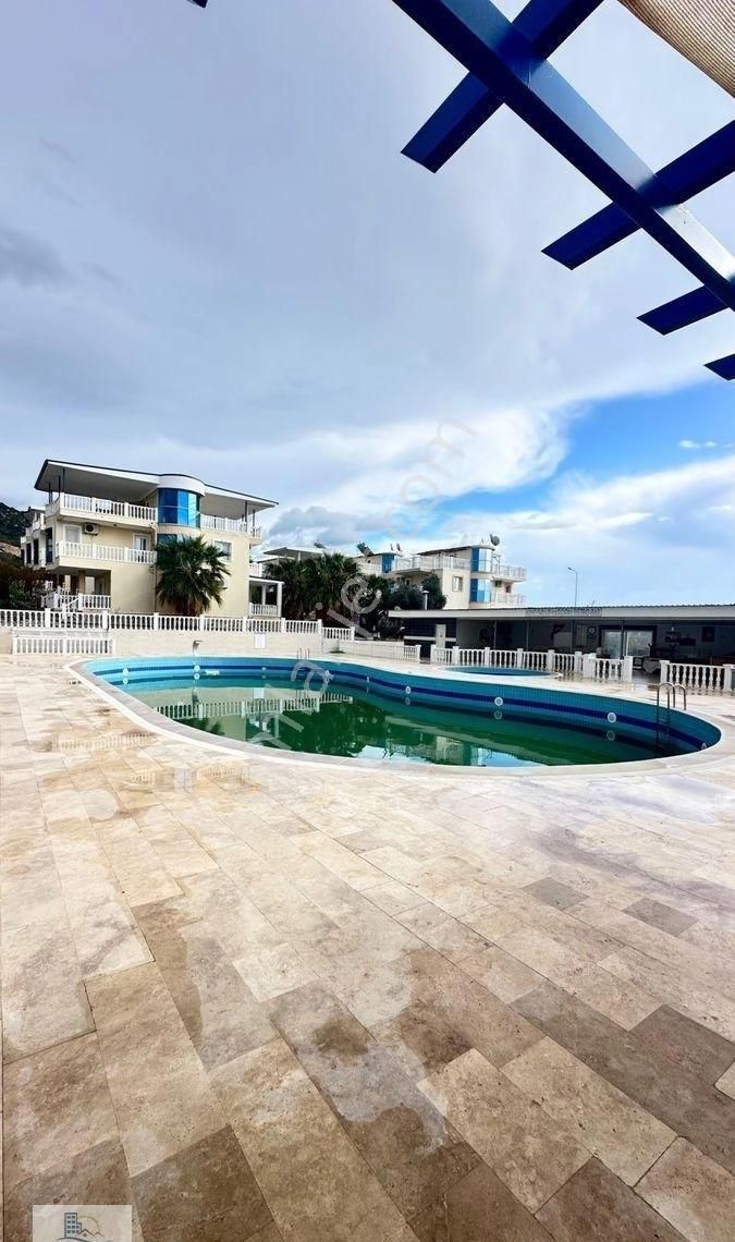 Didim Fevzipaşa Mahallesinde 400 Metre Arsa İçinde Tam Müstakil Havuzlu Site İçerisinde 5+1 Villa - Görsel 11