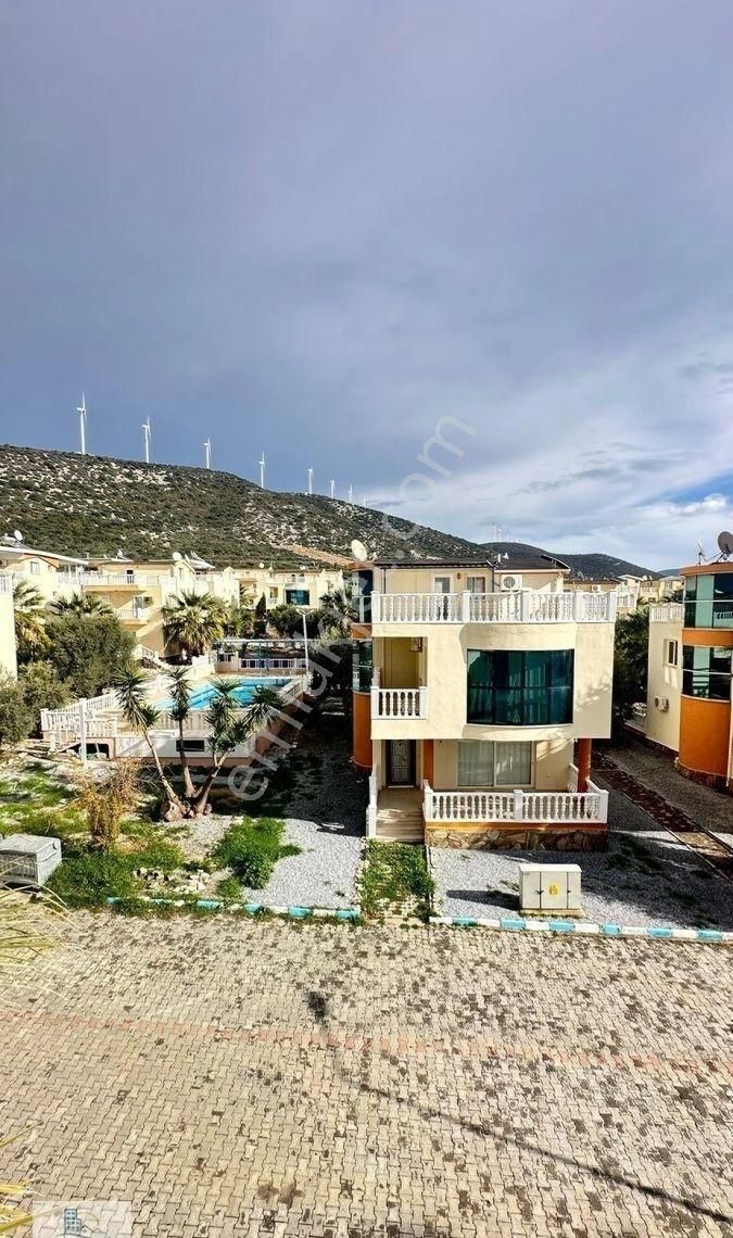 Didim Fevzipaşa Mahallesinde 400 Metre Arsa İçinde Tam Müstakil Havuzlu Site İçerisinde 5+1 Villa - Görsel 16