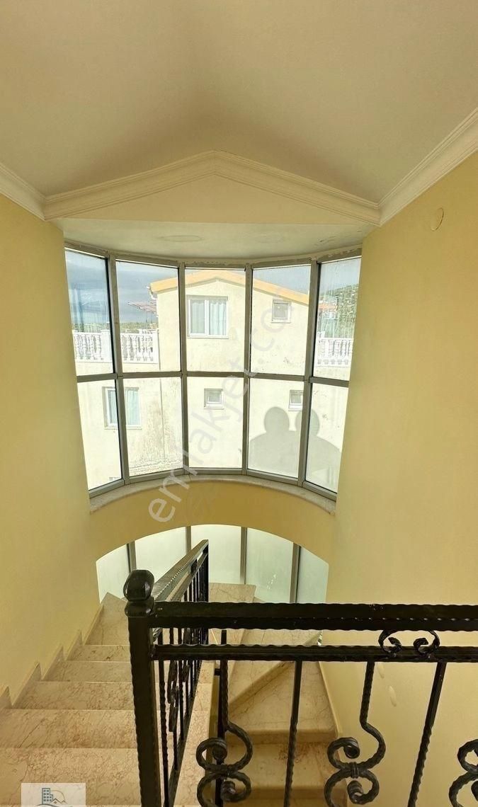 Didim Fevzipaşa Mahallesinde 400 Metre Arsa İçinde Tam Müstakil Havuzlu Site İçerisinde 5+1 Villa - Görsel 19