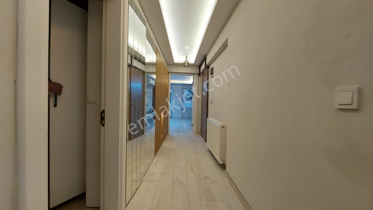 Kuşadası Merkezde Sahile 150 Metre Satılık Daire - Görsel 14