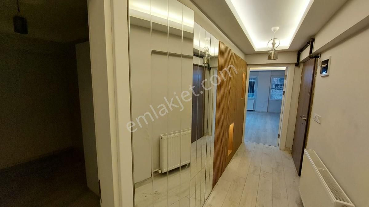 Kuşadası Merkezde Sahile 150 Metre Satılık Daire - Görsel 12