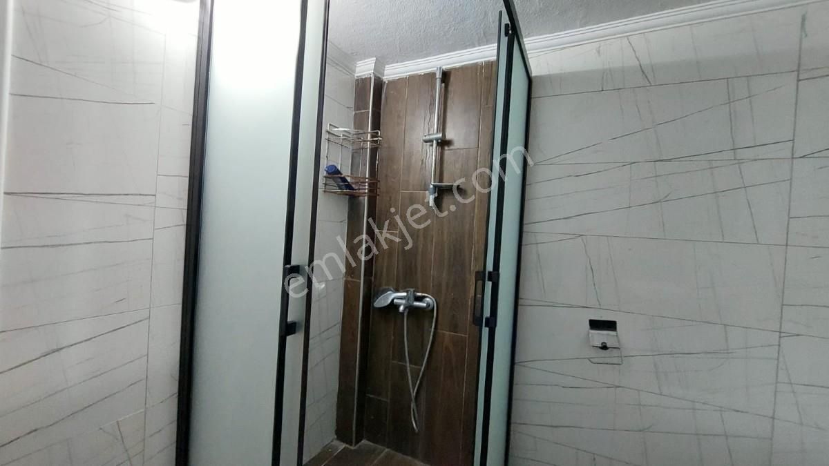 Kuşadası Merkezde Sahile 150 Metre Satılık Daire - Görsel 16