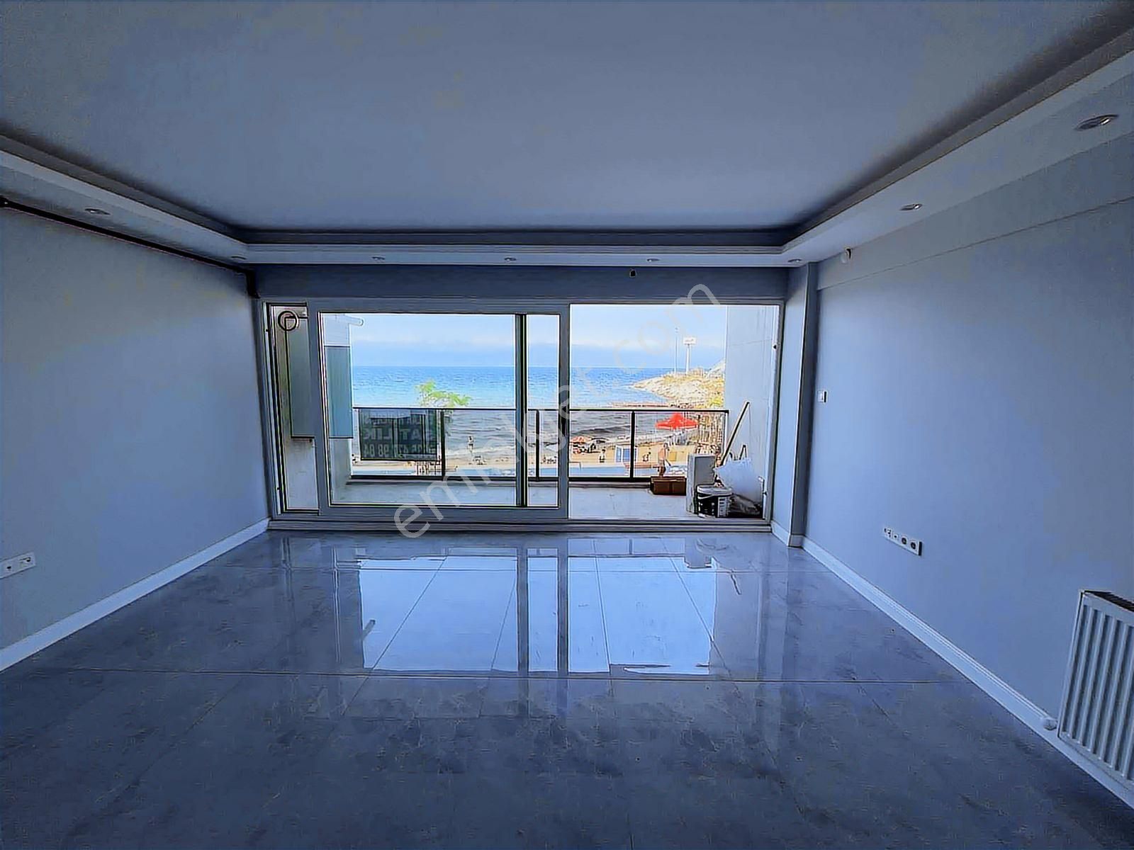 Güzelyalı Merkezde Denize Sıfır Lüx 2+1 Daire - Görsel 25