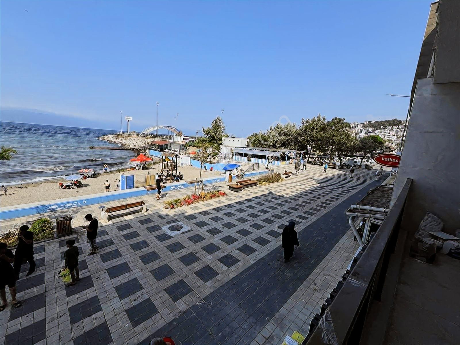 Güzelyalı Merkezde Denize Sıfır Lüx 2+1 Daire - Görsel 23