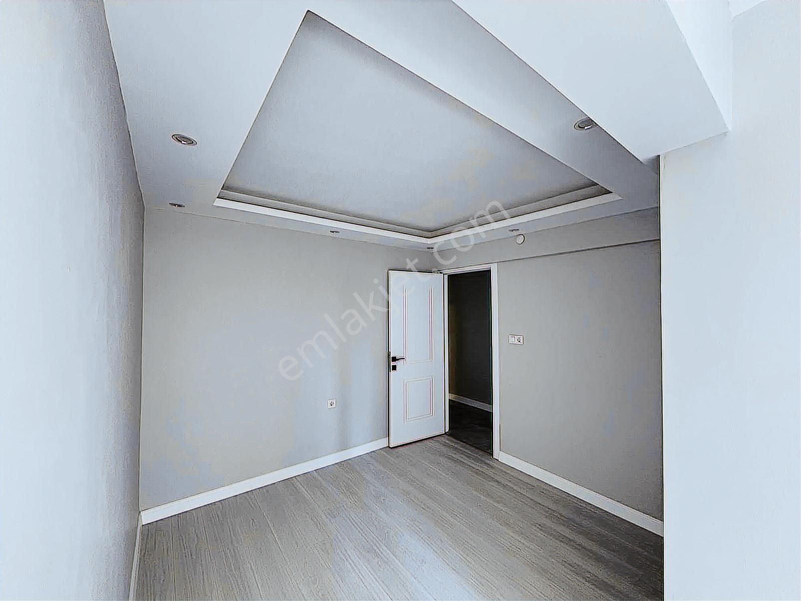 Güzelyalı Merkezde Denize Sıfır Lüx 2+1 Daire - Görsel 21