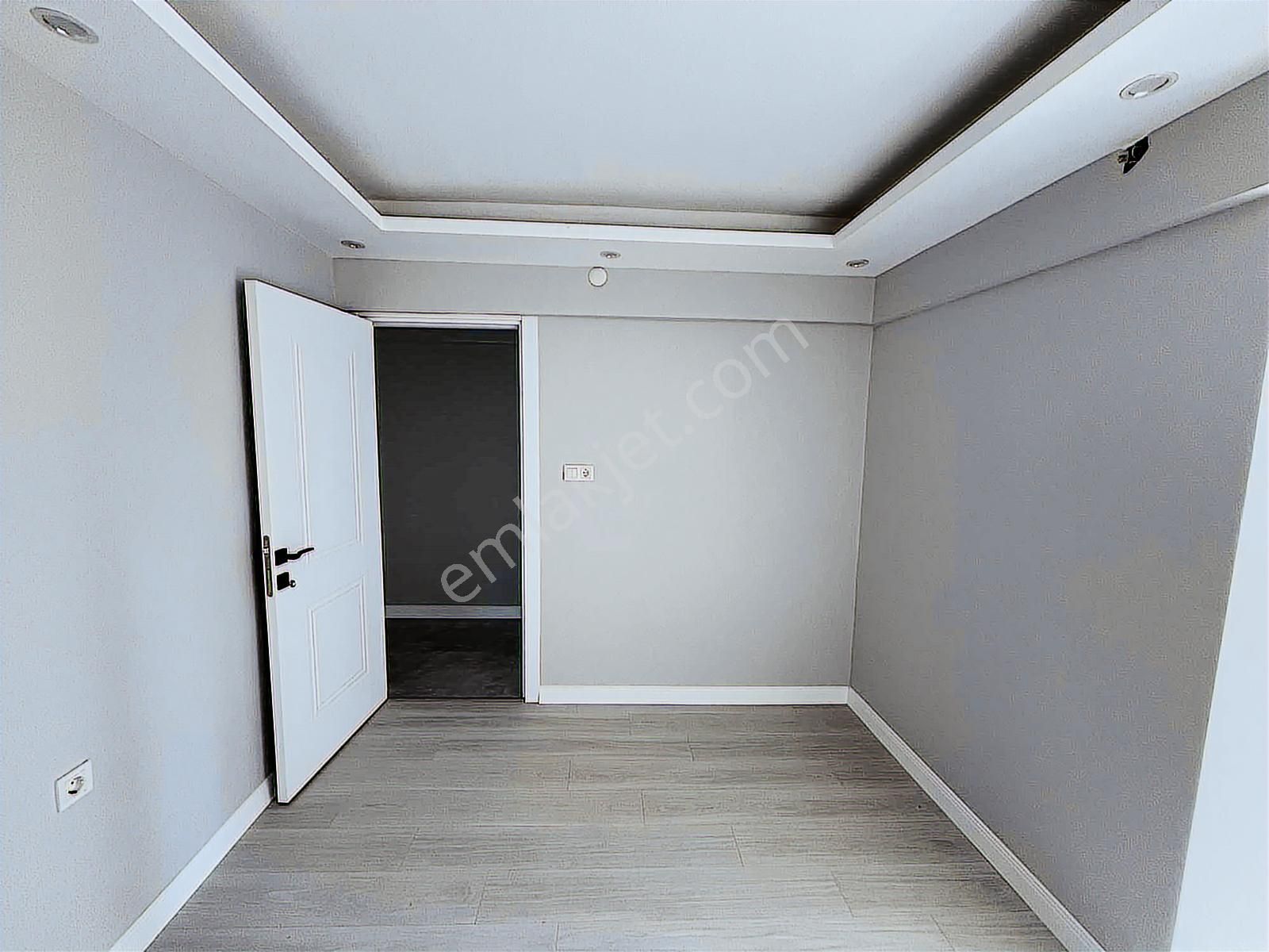 Güzelyalı Merkezde Denize Sıfır Lüx 2+1 Daire - Görsel 6