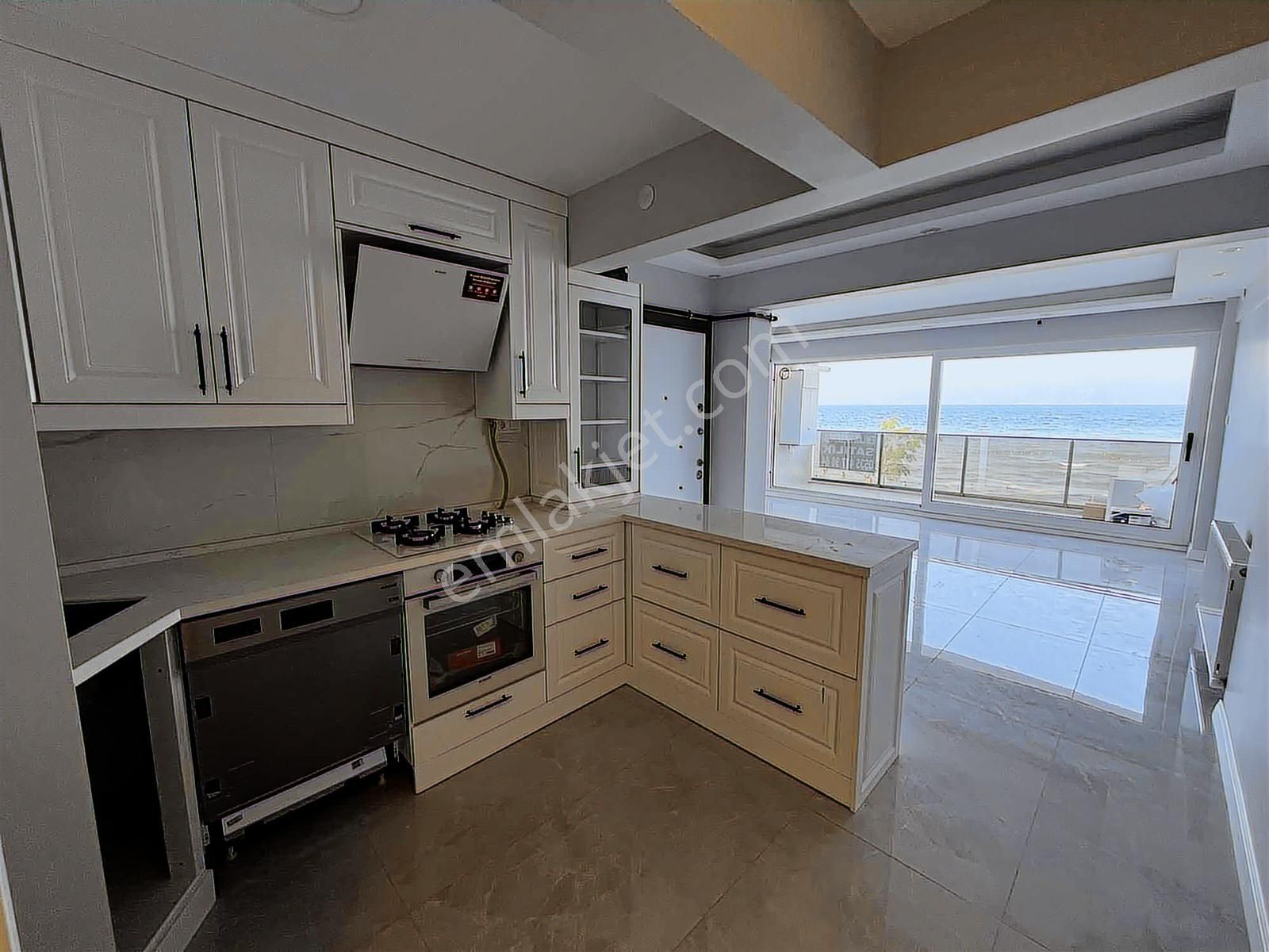 Güzelyalı Merkezde Denize Sıfır Lüx 2+1 Daire - Görsel 27