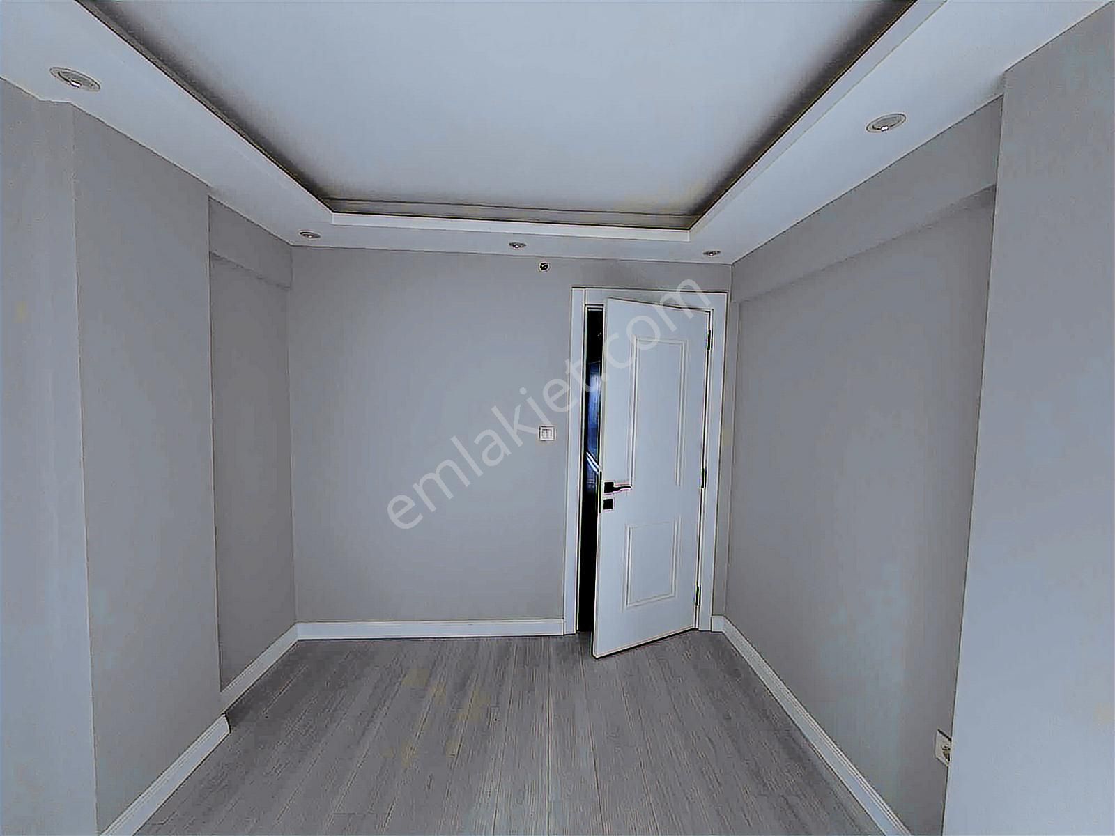Güzelyalı Merkezde Denize Sıfır Lüx 2+1 Daire - Görsel 8
