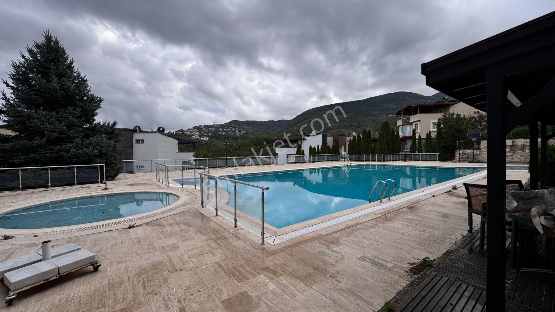 Başiskele Site İçi , Deniz Manzaralı Satılık 4 Katlı Villa - Görsel 32