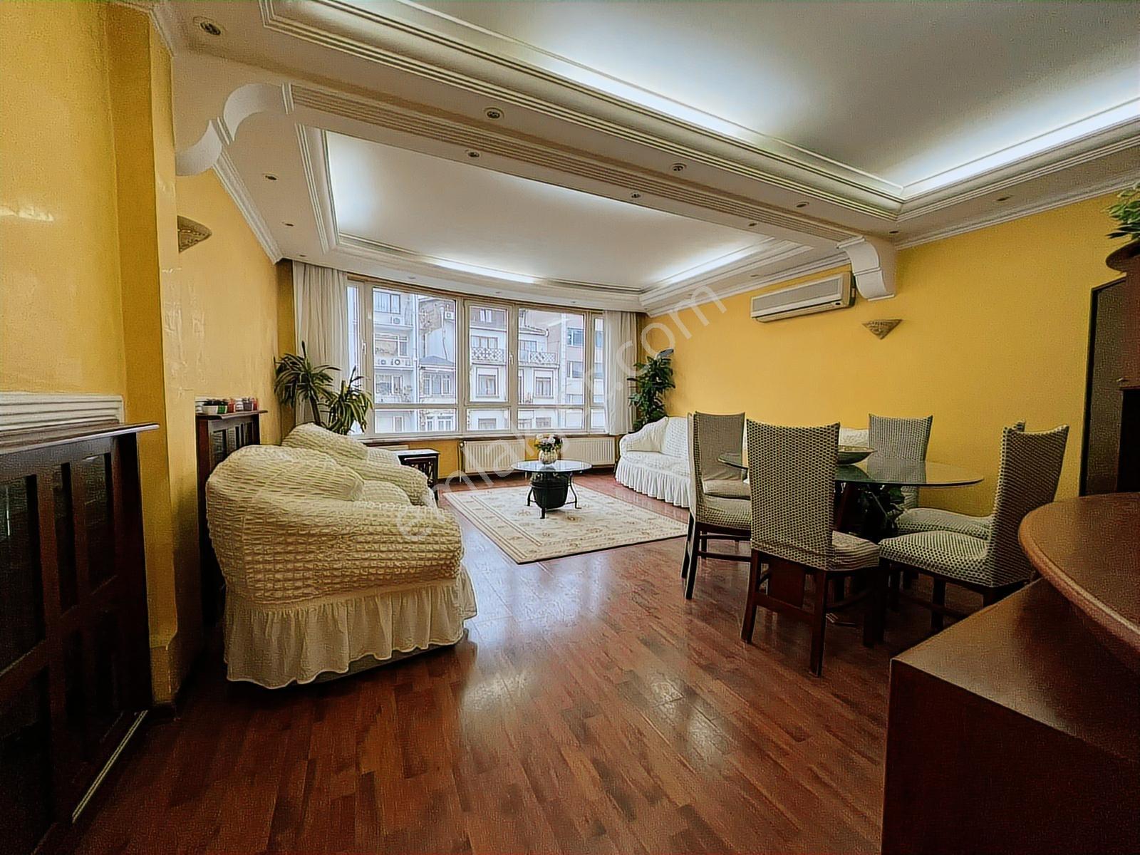 Şişli Halaskargazi Caddesi Üzeri Full Eşyalı 2+1 Kiralık