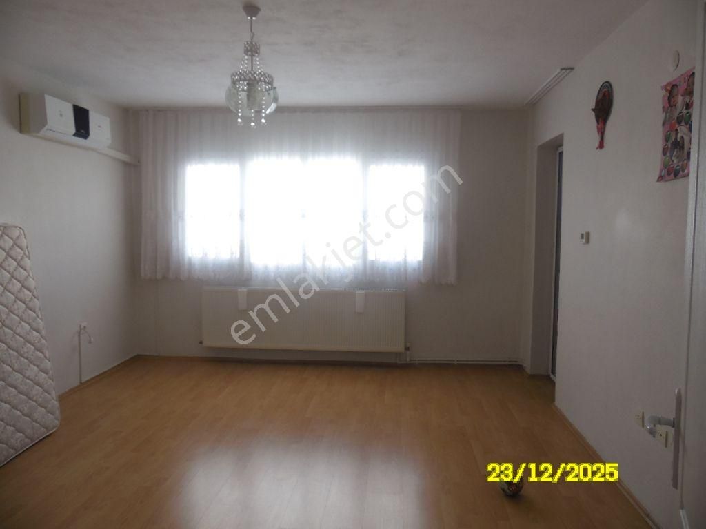 Evka4 Erdemay Emlakatan Satılık 2+1 Tadilatlı Arakat Boş - Görsel 2