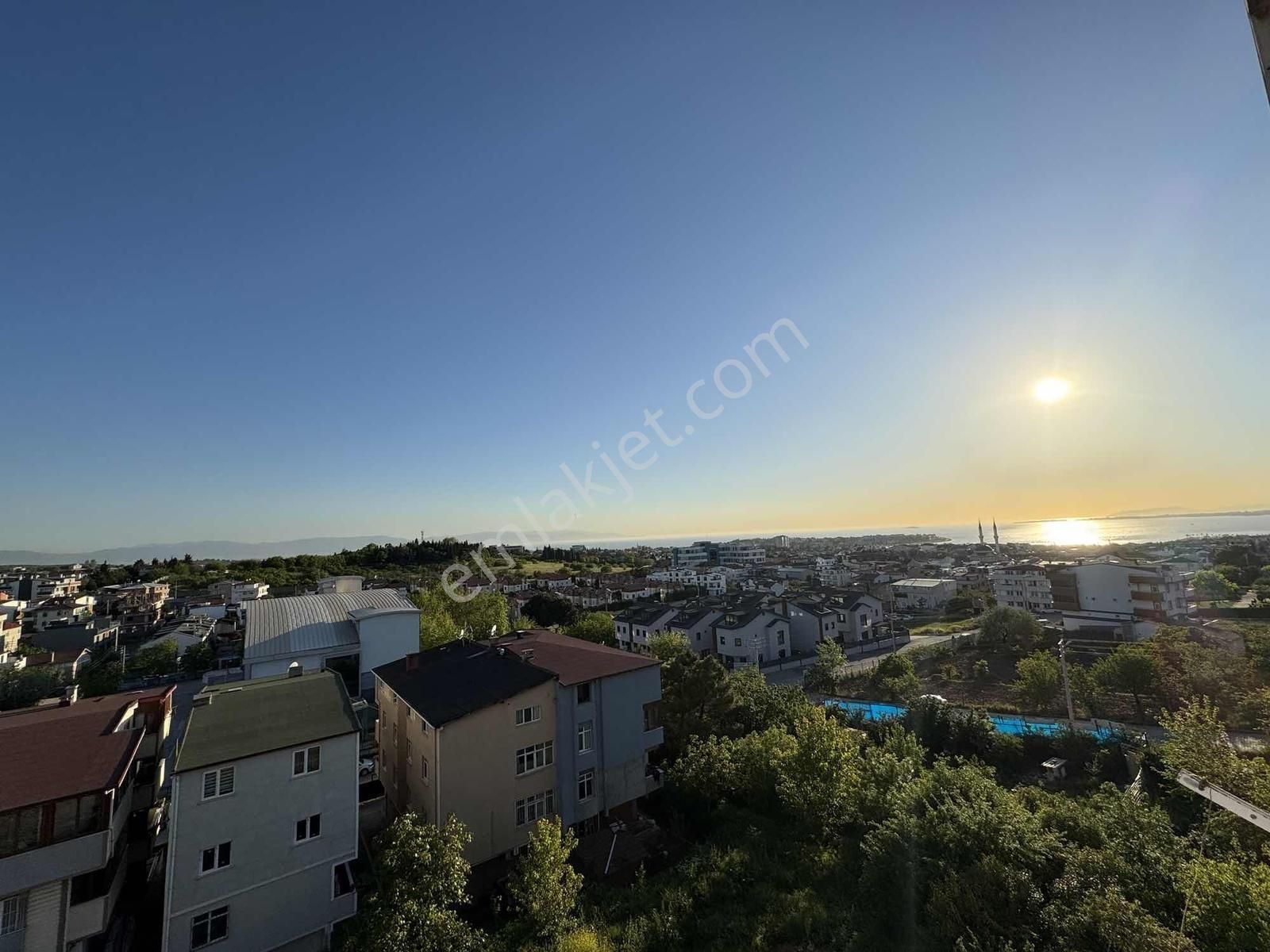 Darıca Bayramoğlunda 3+1 150m² Deniz Manzaralı Ara Kat