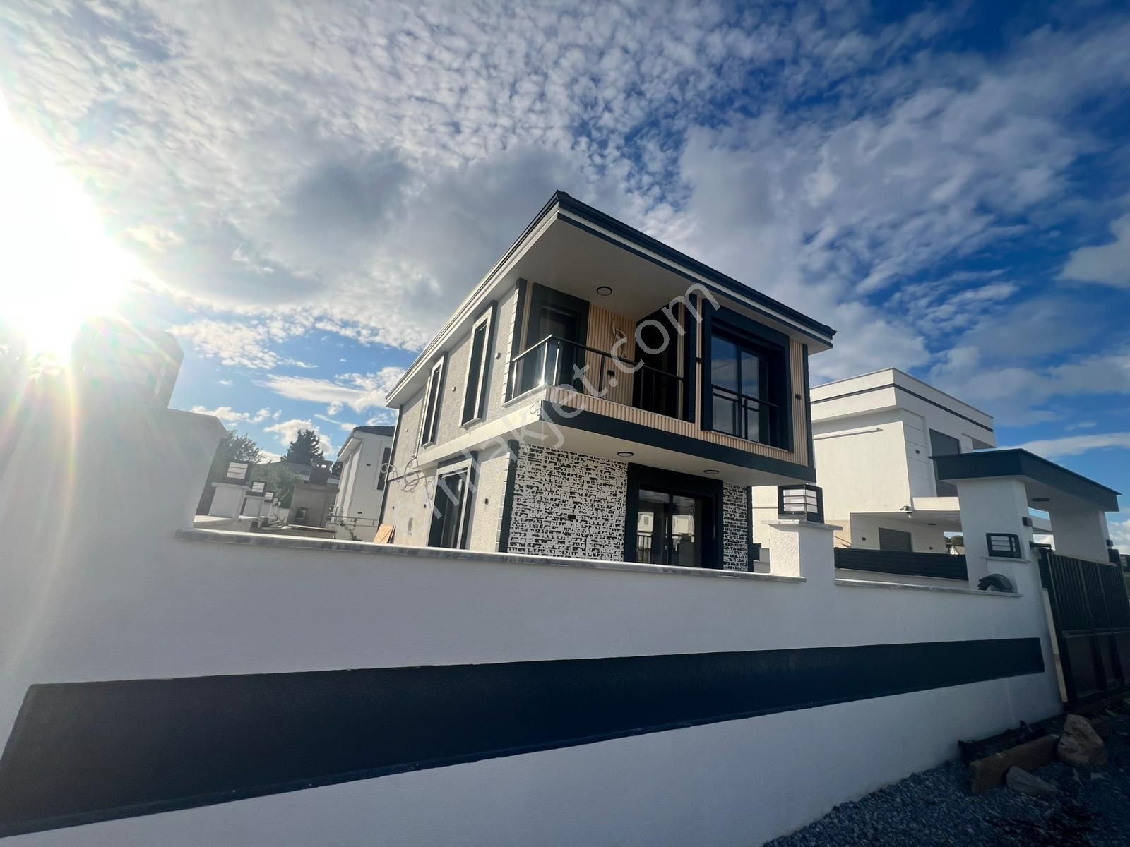 Hisar Sağtur’da 3+1,tam Müstakil Ayrı Mutfak , Havuzlu Villa - Görsel 25