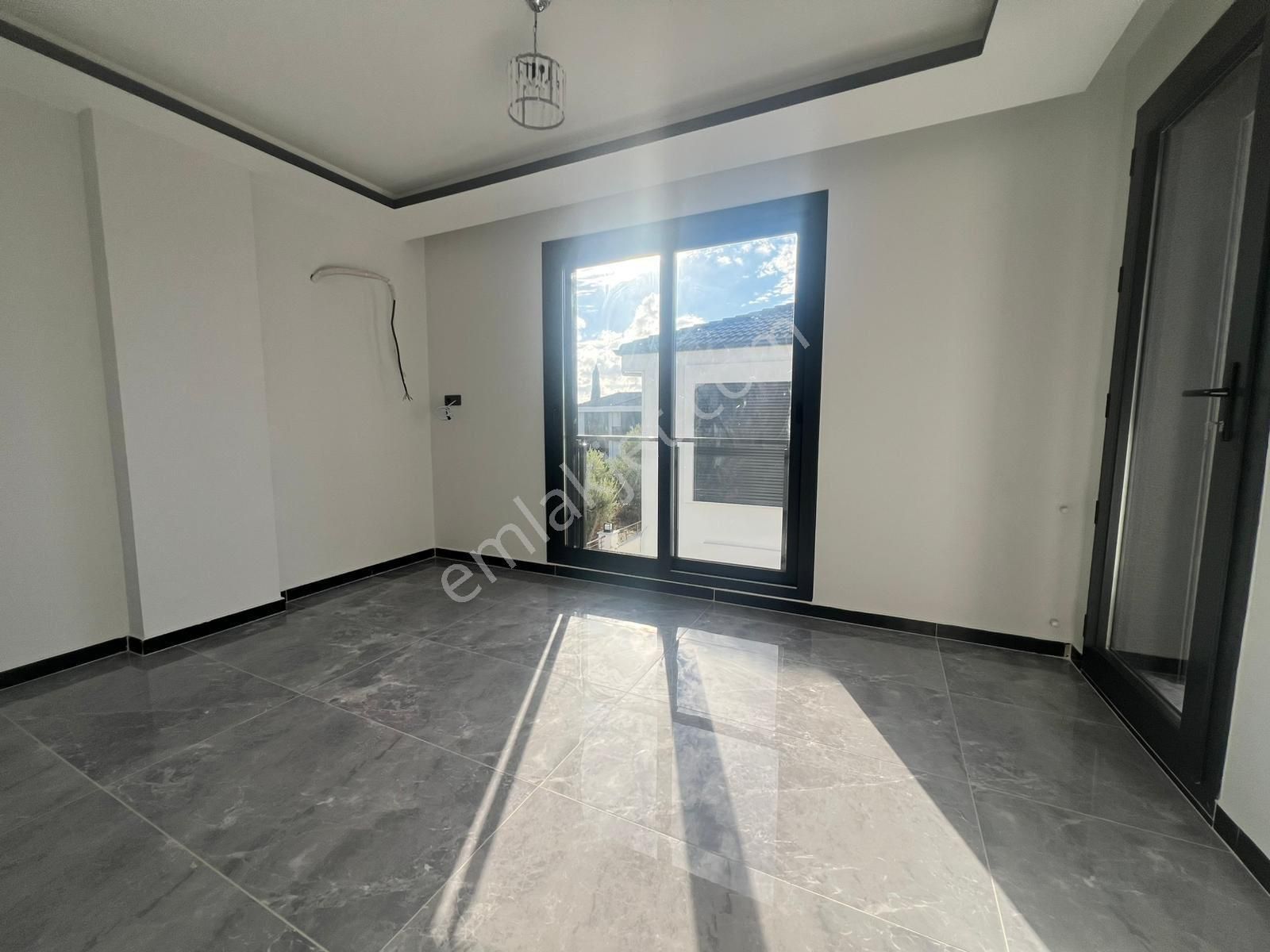 Hisar Sağtur’da 3+1,tam Müstakil Ayrı Mutfak , Havuzlu Villa - Görsel 19