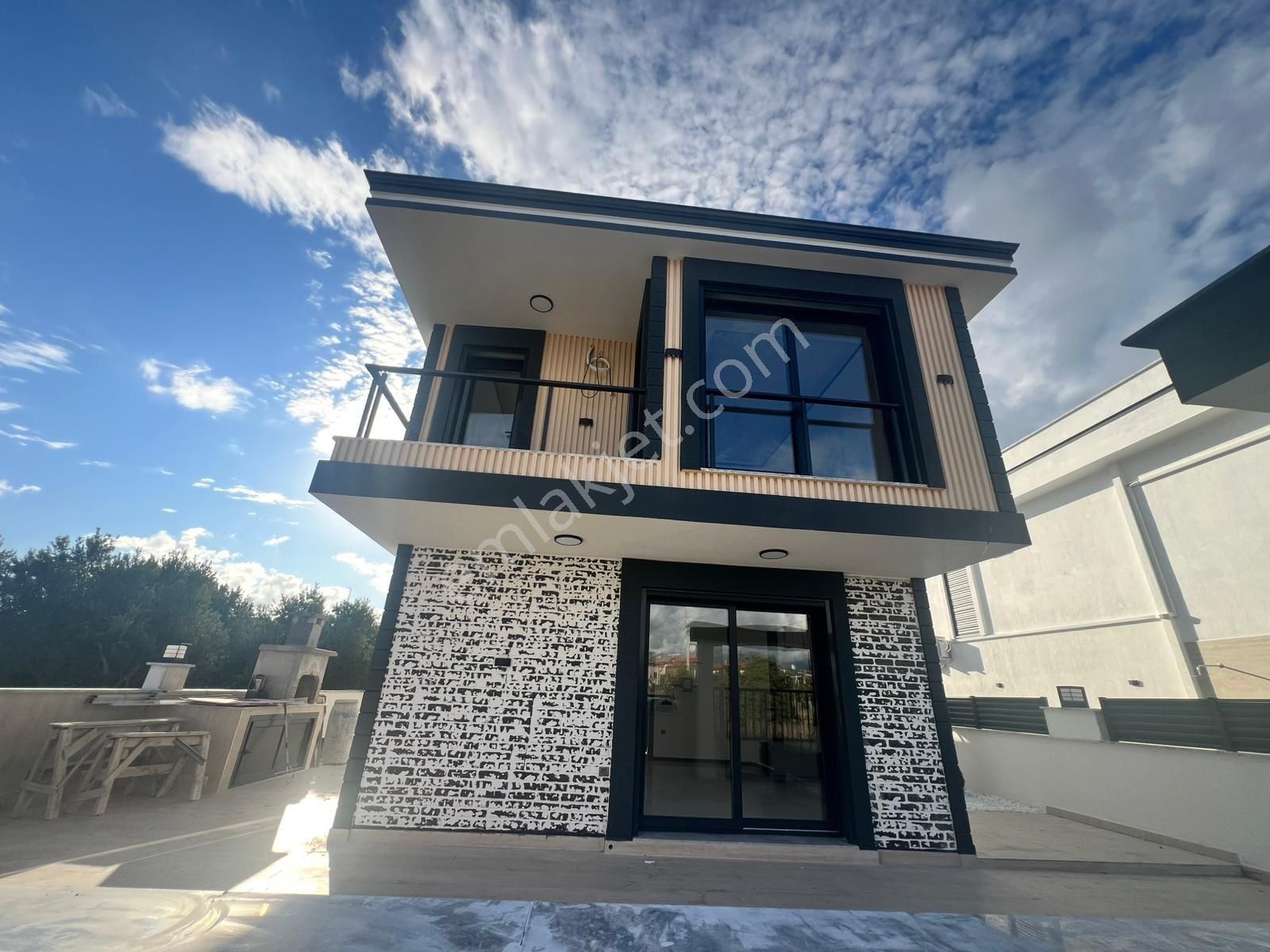 Hisar Sağtur’da 3+1,tam Müstakil Ayrı Mutfak , Havuzlu Villa - Görsel 16