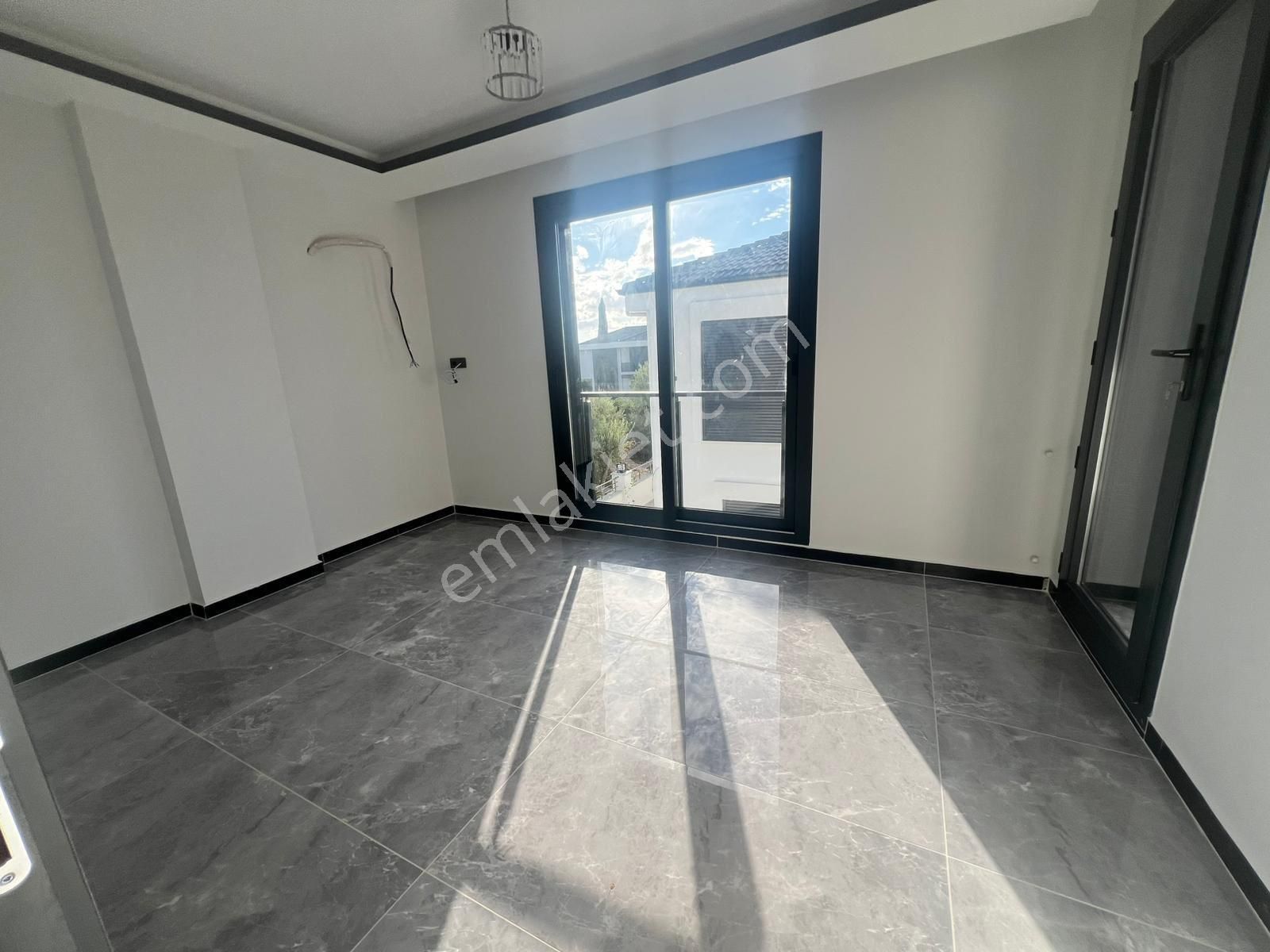 Hisar Sağtur’da 3+1,tam Müstakil Ayrı Mutfak , Havuzlu Villa - Görsel 10