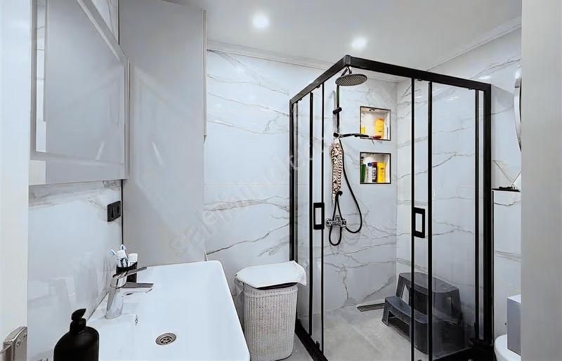 Beylikdüzü Adnan Kahveci'de Emsallerinin Altında Fırsat Daire - Görsel 11