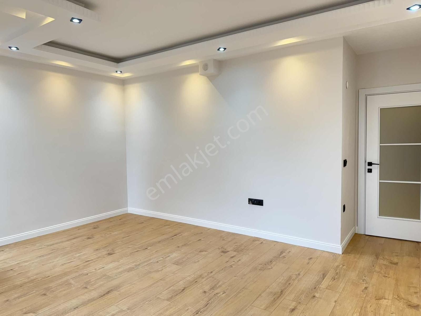 Konum Emlaktan Bağlarbaşı Mh. Tuzla Cd. Yakın 2+1 Ara Kat - Görsel 12