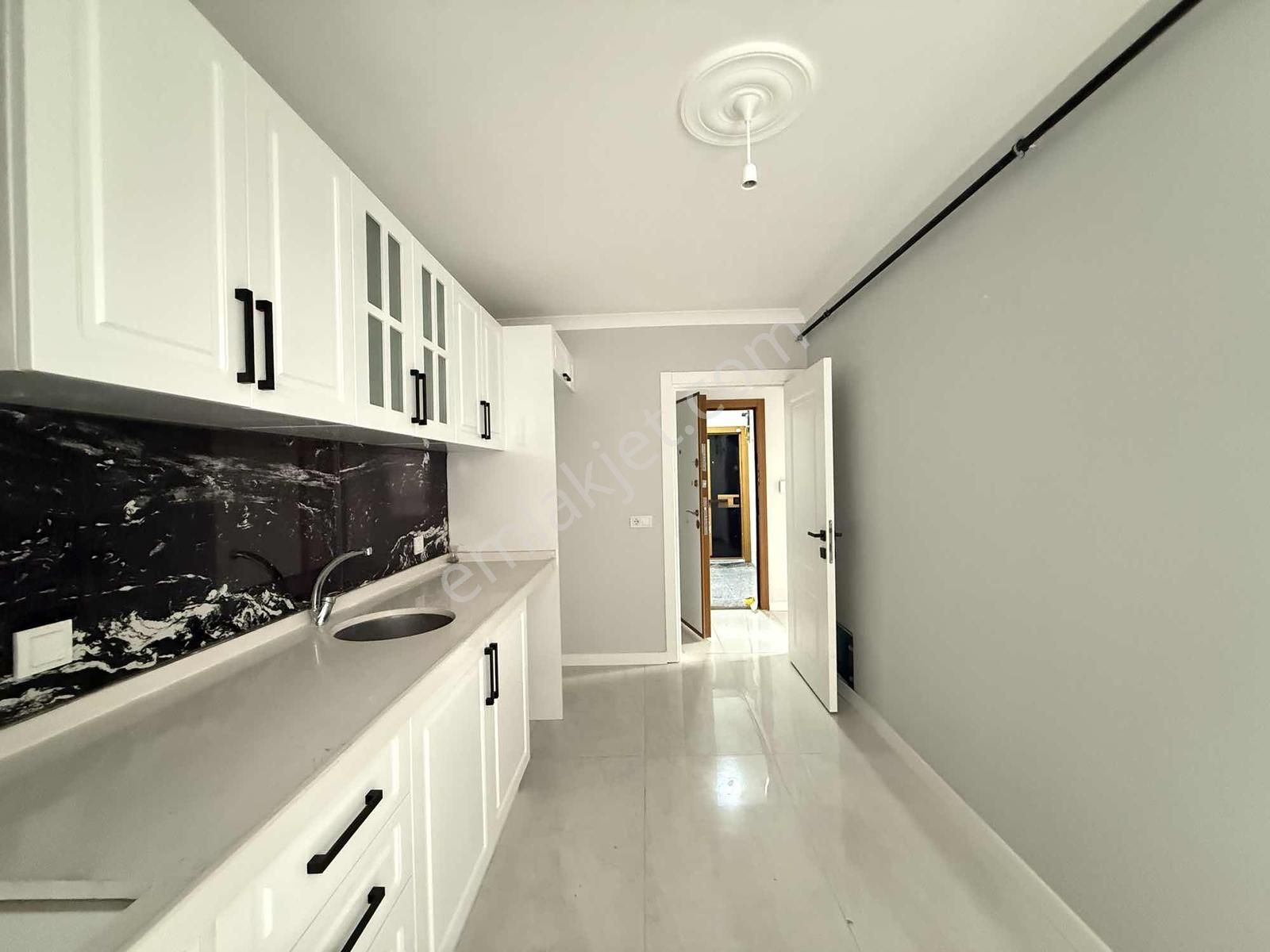 Konum Emlaktan Marmaray İstasyonuna Yakın 2+1 Lüks Giriş Daire - Görsel 18