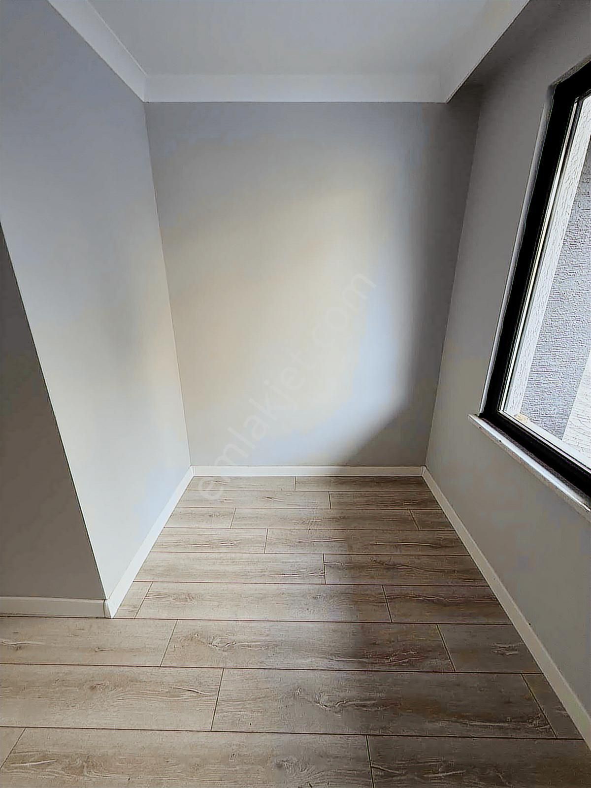 Konum Emlaktan Marmaray İstasyonuna Yakın 2+1 Lüks Giriş Daire - Görsel 24