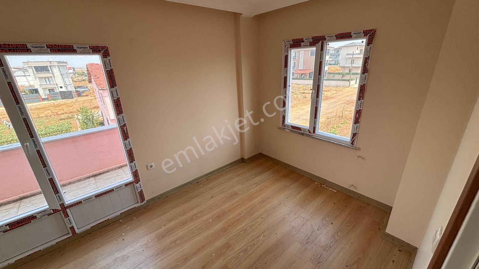 Marmara Ereğlisi’nde Yaz-kış Oturuma Uygun Satılık Villa! Kanat Emlak - Görsel 26