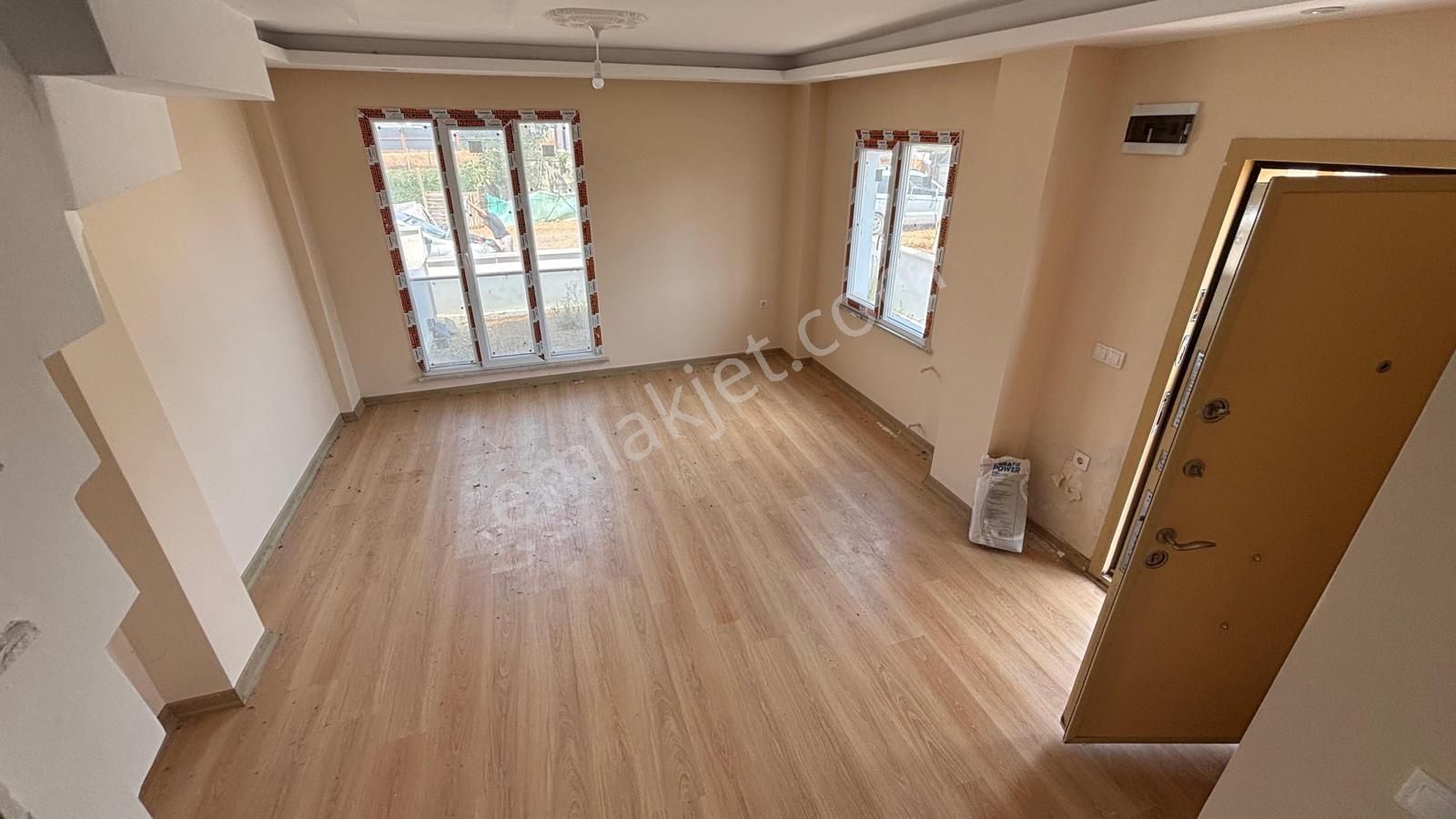 Marmara Ereğlisi’nde Yaz-kış Oturuma Uygun Satılık Villa! Kanat Emlak - Görsel 19